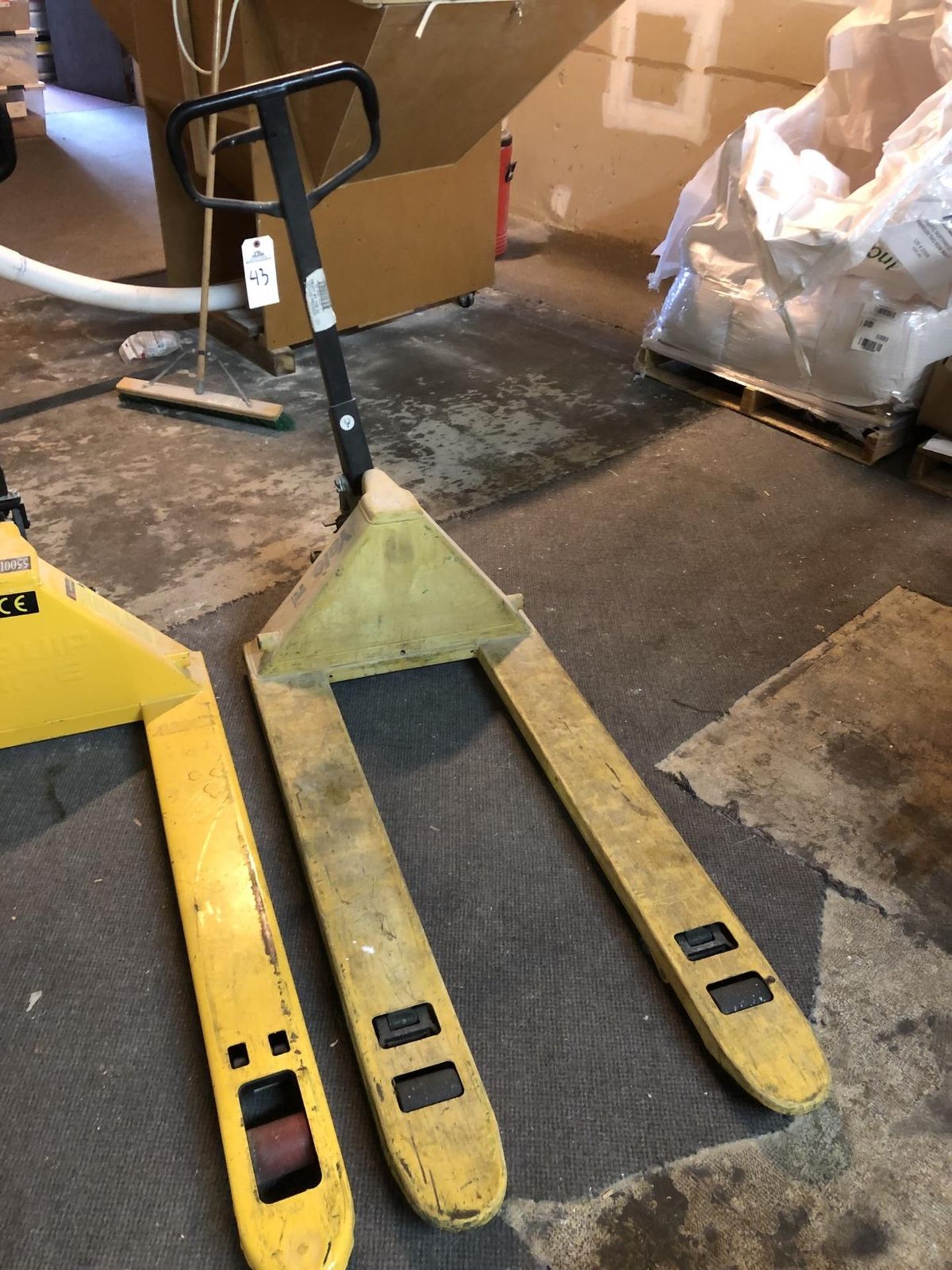 Yale Pallet Jack - Subj to Bulk | Rig Fee: $25