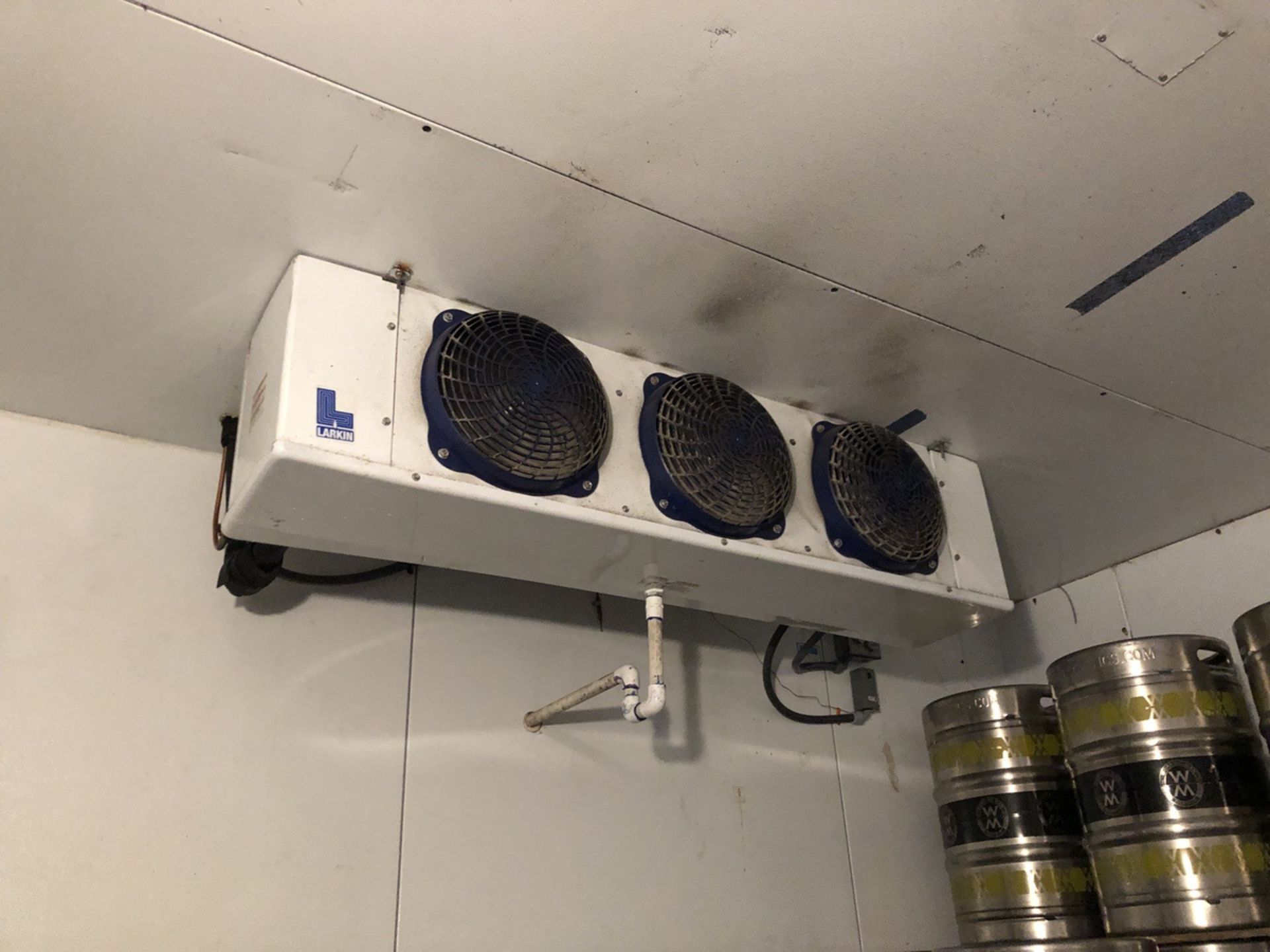 Arctic Walk-In Cooler, Larkin Cooling Unit and Condenser, Approx Dim - Subj to Bulk | Rig Fee: $1000 - Image 4 of 10