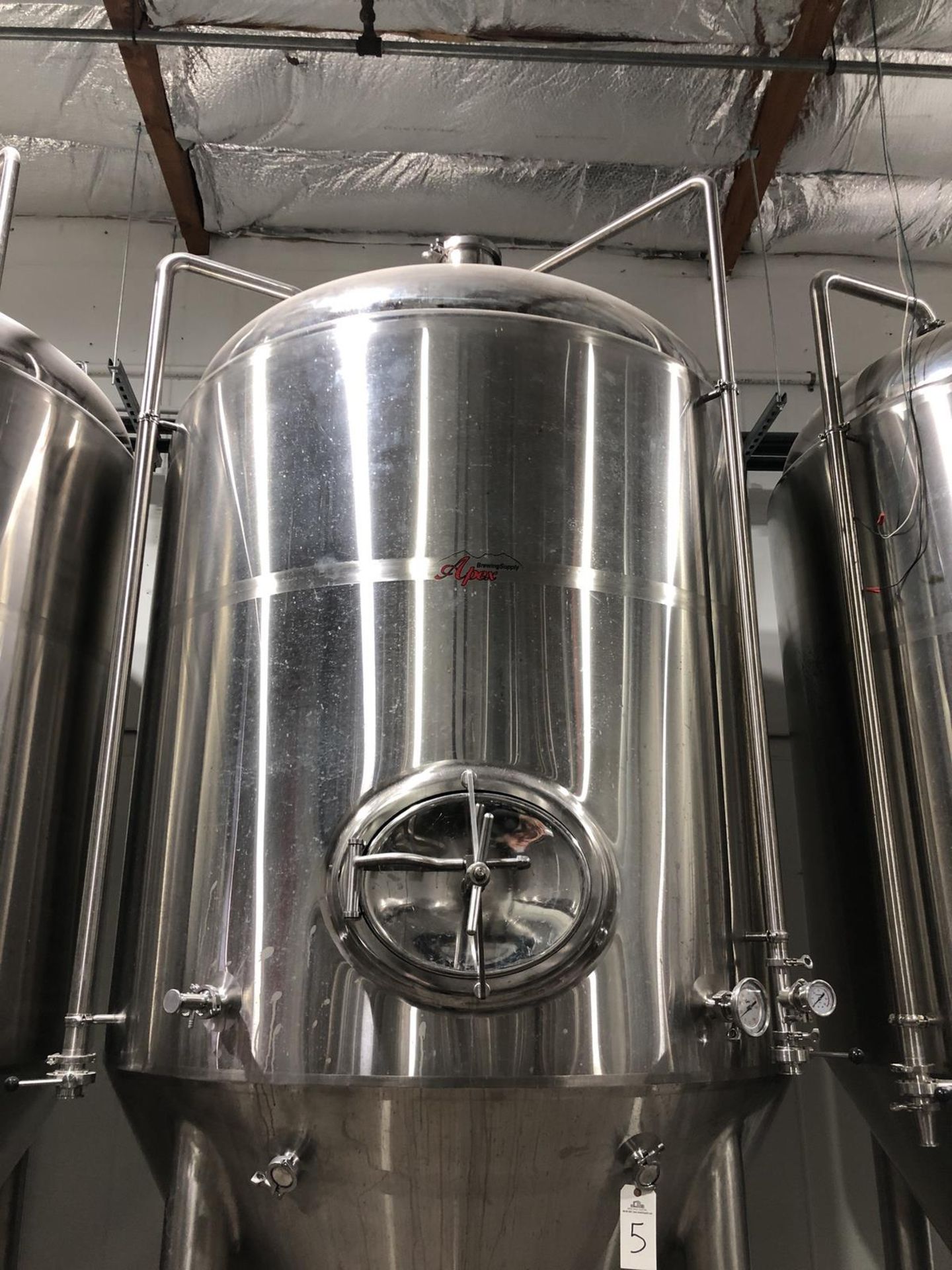 2017 Apex Brewing 30 BBL Unitank Fermenter, Glycol Jacketed, Approx - Subj to Bulk | Rig Fee: $800 - Image 3 of 10