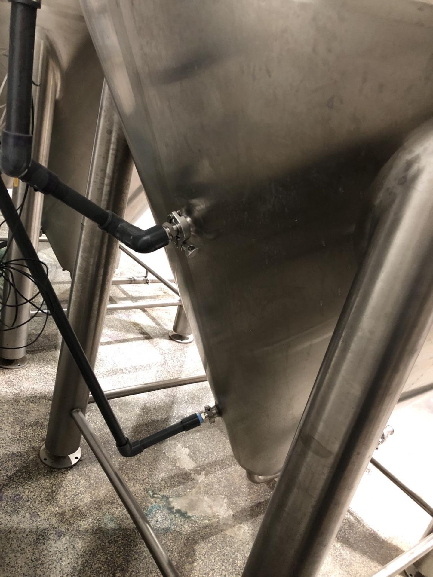 2017 Apex Brewing 30 BBL Unitank Fermenter, Glycol Jacketed, Approx - Subj to Bulk | Rig Fee: $800 - Image 8 of 8