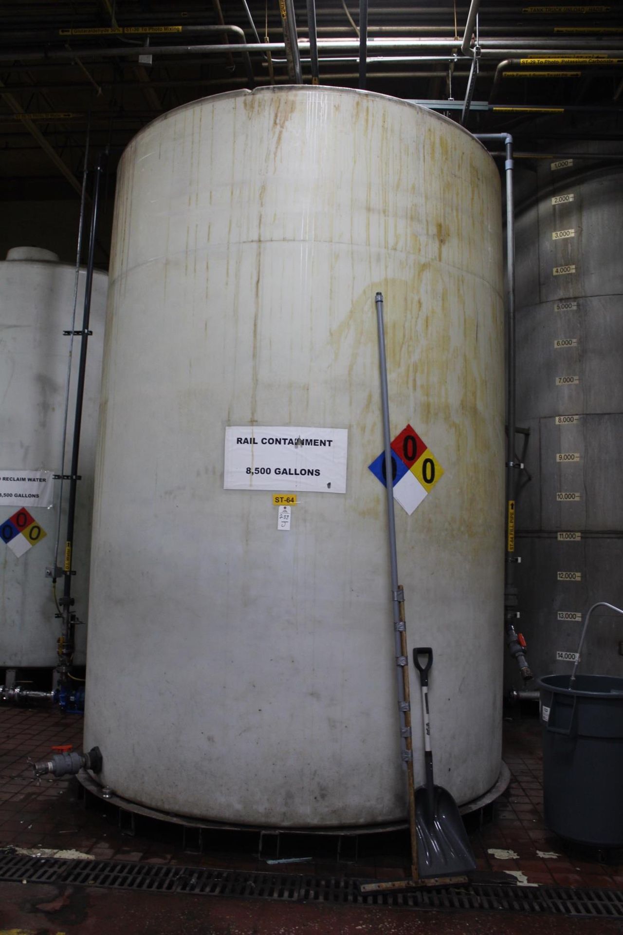 8,500 Gallon Poly Storage Tank, 10' Dia. X 15' 6" O.A.H., (Ref. ST-64) | Rig Fee $500