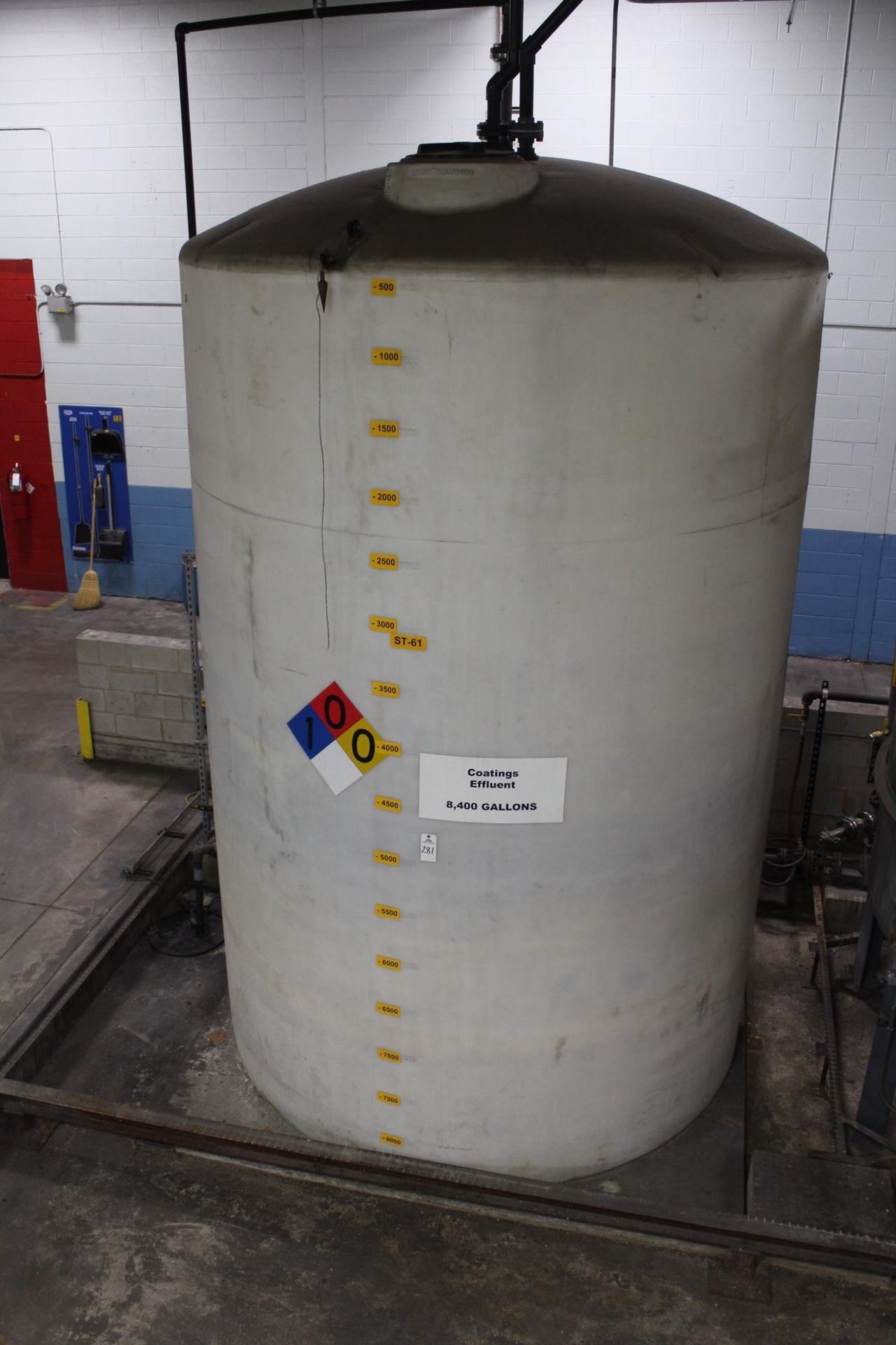 8,400 Gallon Poly Storage Tank, 10' Dia. X 16'6" O.A.H. | Rig Fee $150