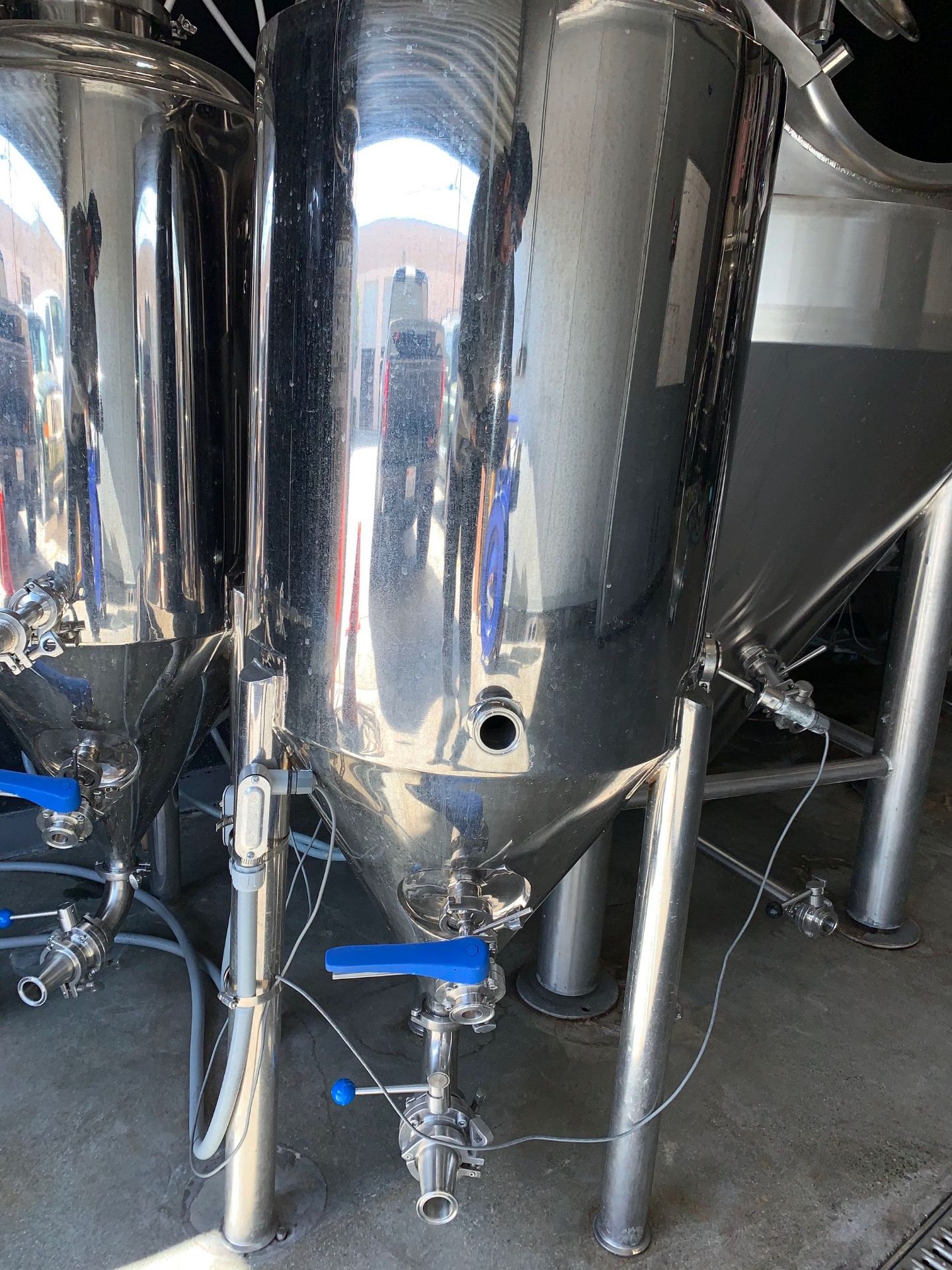 2015 Brewery Hardware 1 BBL Propane Pilot Brew System with (2) 1 BBL | Subj to Bulk | Rig Fee: $325 - Image 6 of 21