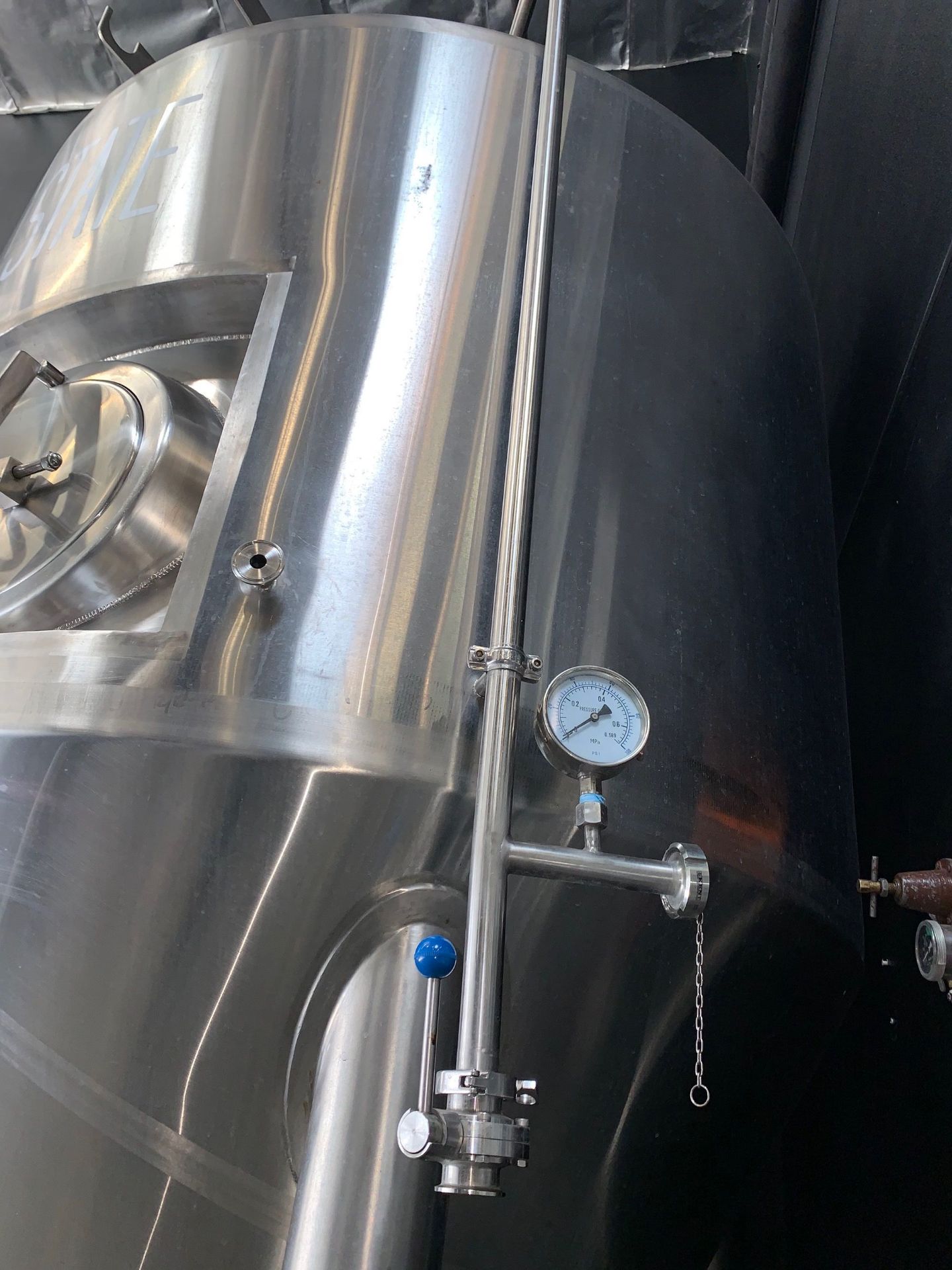 2015 Deutsche Beverage 20 BBL Fermenter, Glycol Jacketed, Approx Dim | Subj to Bulk | Rig Fee: $800 - Image 10 of 20