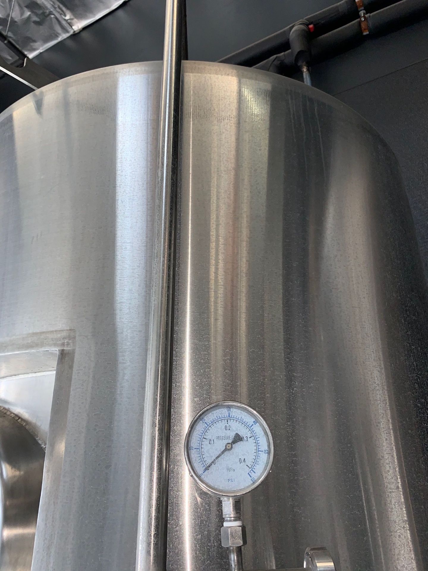 2015 Deutsche Beverage 10 BBL Fermenter, Glycol Jacketed, Approx Dim | Subj to Bulk | Rig Fee: $500 - Image 3 of 13