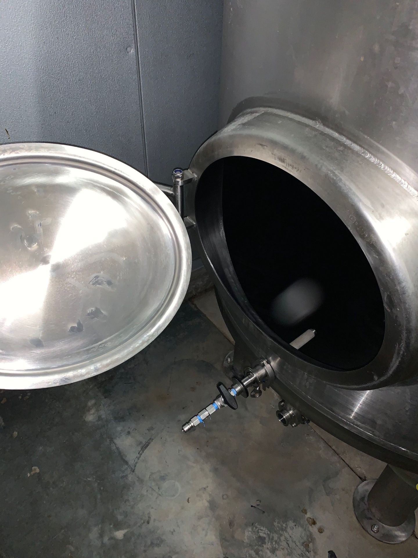 2015 Deutsche Beverage 10 BBL Brite Tank, Single Wall Stainless Stee | Subj to Bulk | Rig Fee: $500 - Image 8 of 13