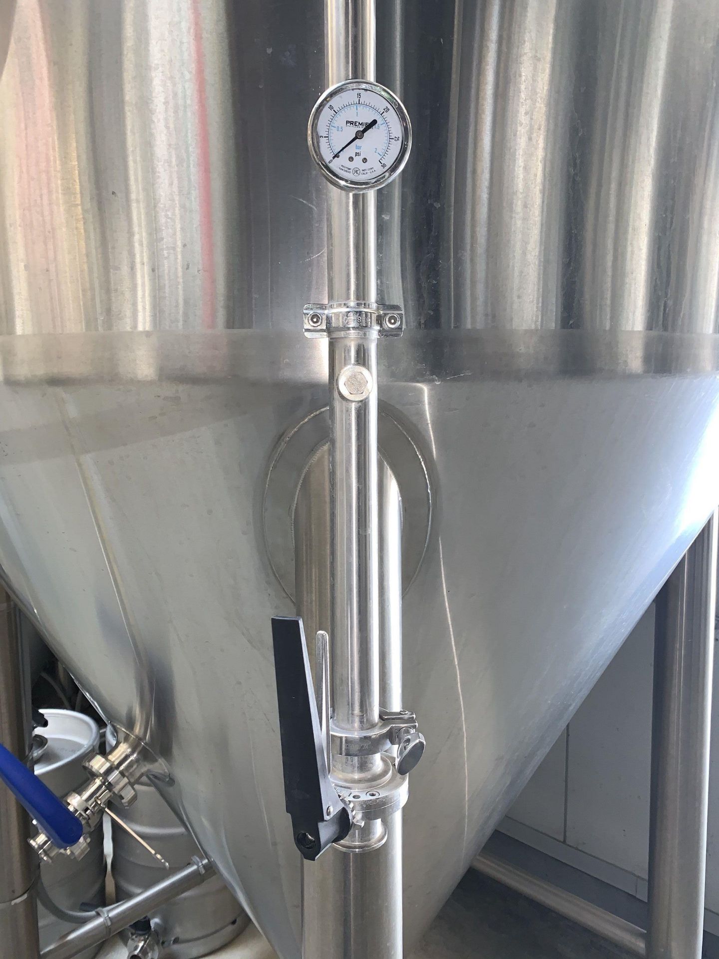 2016 Premier Stainless 30 BBL Unitank Fermenter, Glycol Jacketed, Ap | Subj to Bulk | Rig Fee: $1250 - Image 11 of 19