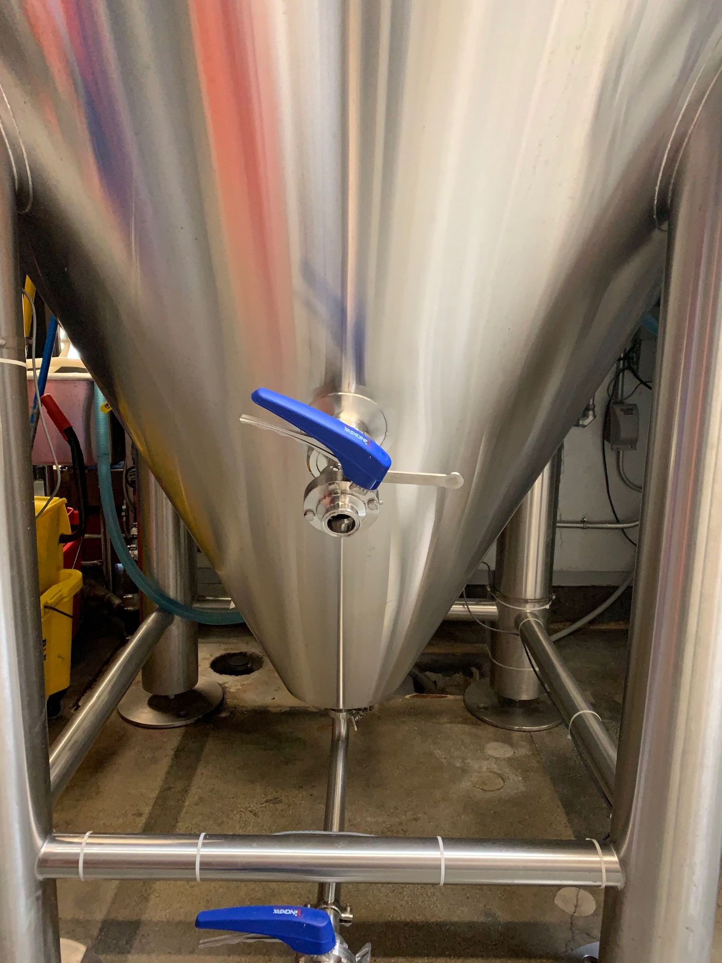 2019 Premier Stainless 30 BBL Unitank Fermenter, Glycol Jacketed, Ap | Subj to Bulk | Rig Fee: $1250 - Image 2 of 33