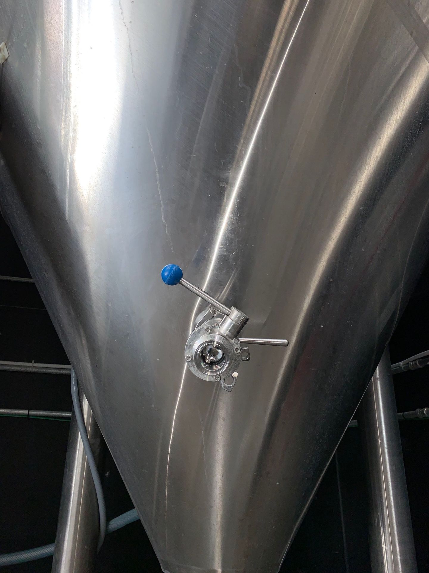 2015 Deutsche Beverage 20 BBL Fermenter, Glycol Jacketed, Approx Dim | Subj to Bulk | Rig Fee: $800 - Image 7 of 20
