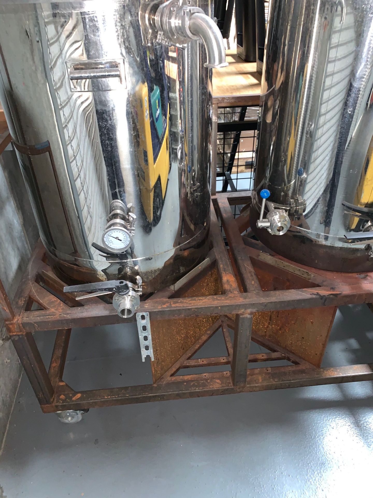 2015 Brewery Hardware 1 BBL Propane Pilot Brew System with (2) 1 BBL | Subj to Bulk | Rig Fee: $325 - Image 17 of 21