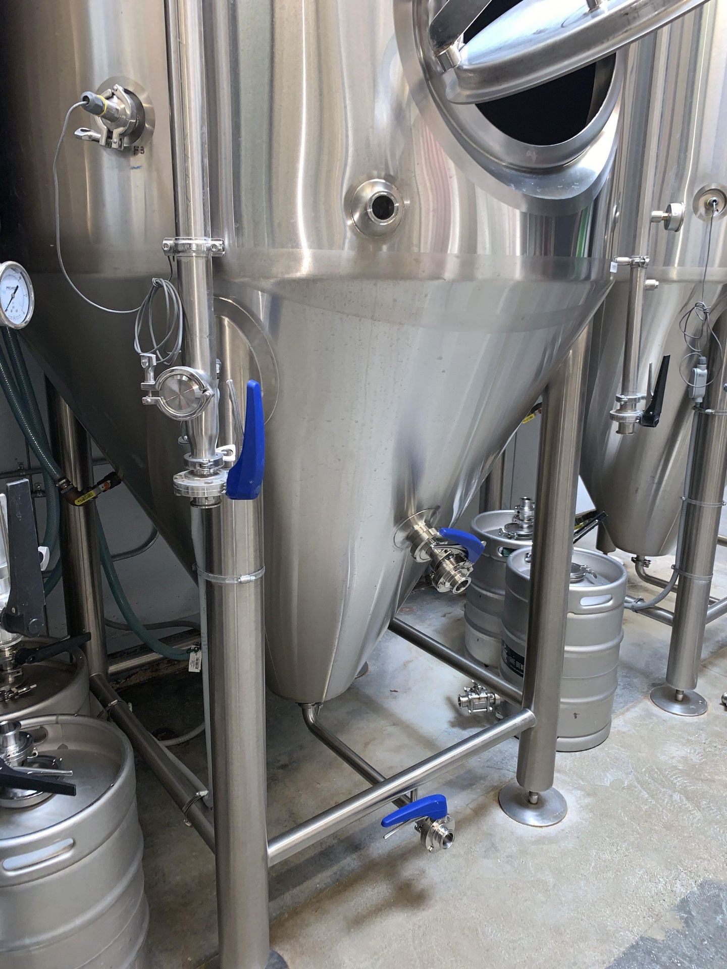 2016 Premier Stainless 30 BBL Unitank Fermenter, Glycol Jacketed, Ap | Subj to Bulk | Rig Fee: $1250 - Image 16 of 22