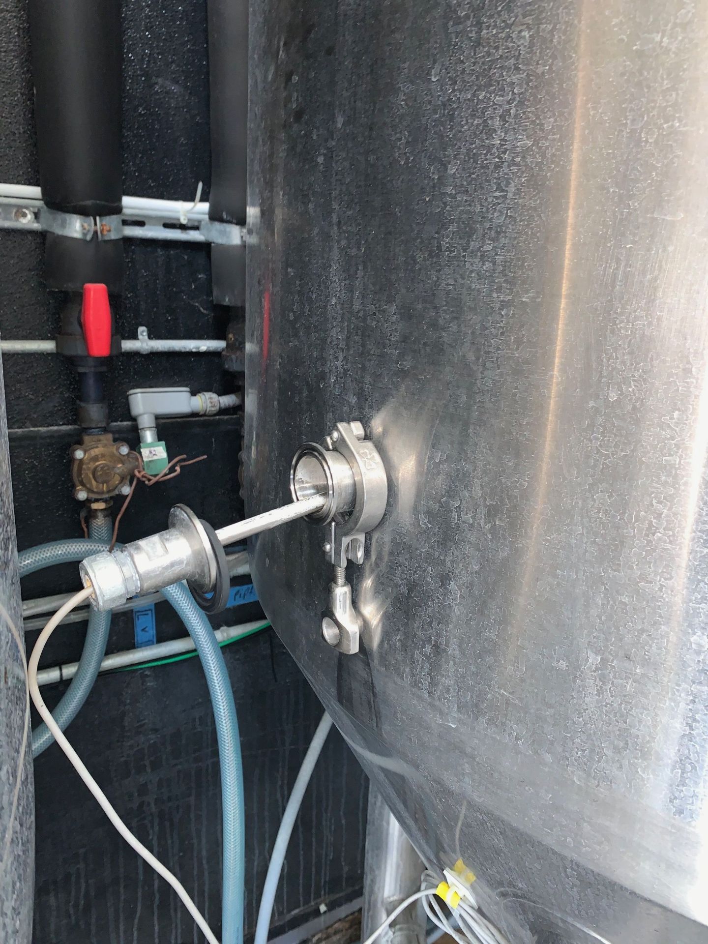 2015 Deutsche Beverage 10 BBL Fermenter, Glycol Jacketed, Approx Dim | Subj to Bulk | Rig Fee: $500 - Image 6 of 15