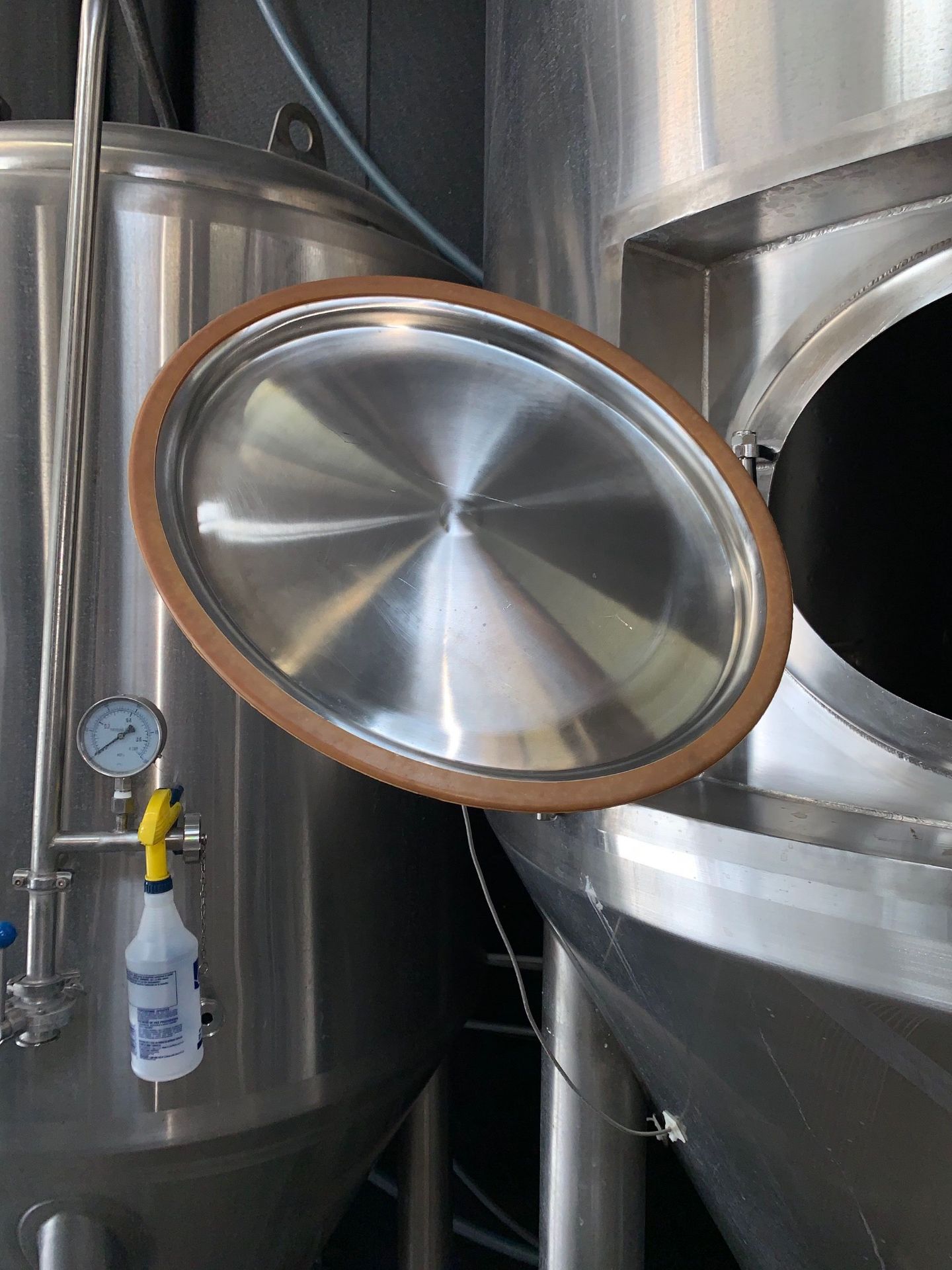 2015 Deutsche Beverage 20 BBL Fermenter, Glycol Jacketed, Approx Dim | Subj to Bulk | Rig Fee: $800 - Image 13 of 20