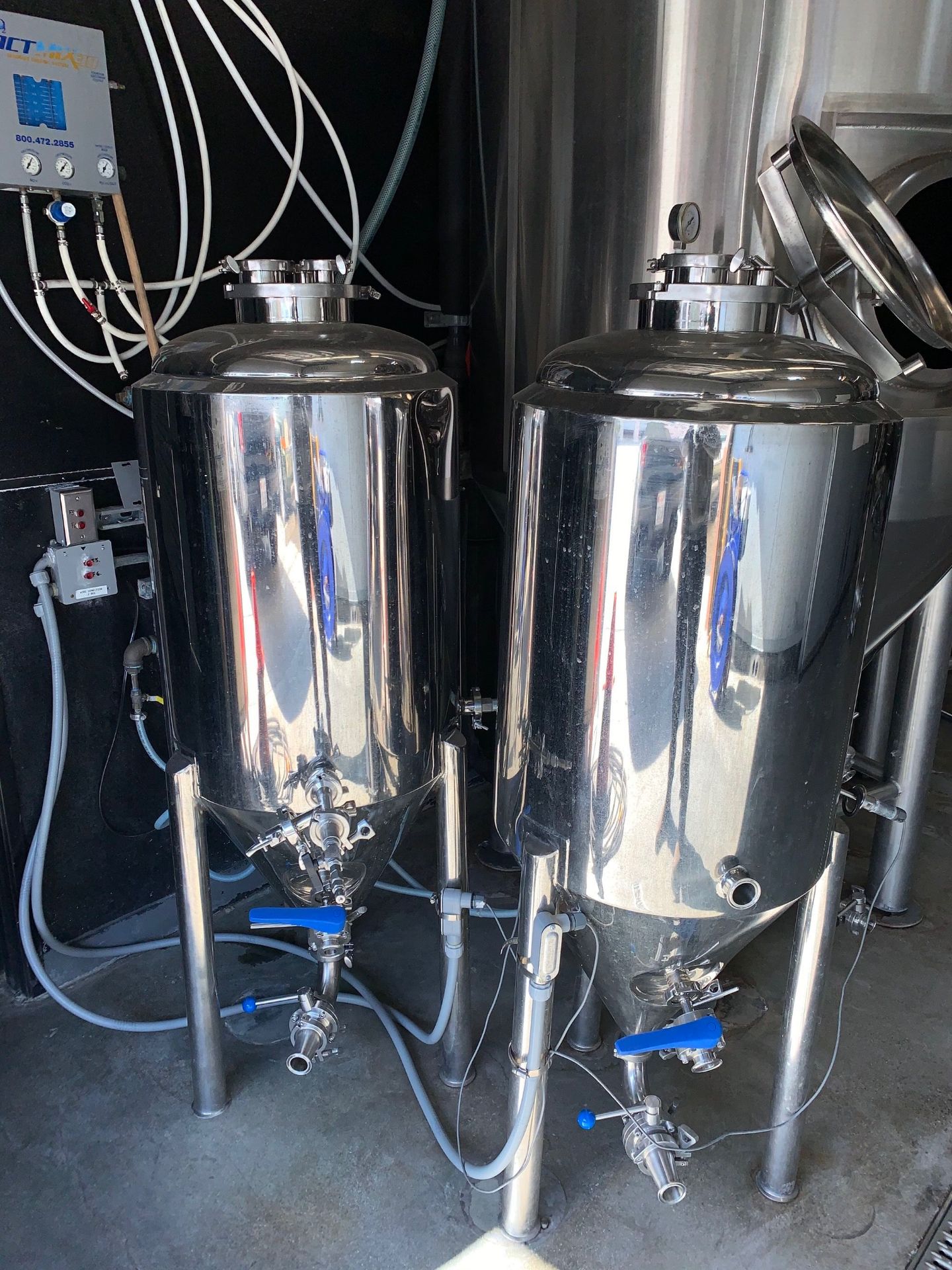 2015 Brewery Hardware 1 BBL Propane Pilot Brew System with (2) 1 BBL | Subj to Bulk | Rig Fee: $325 - Image 4 of 21