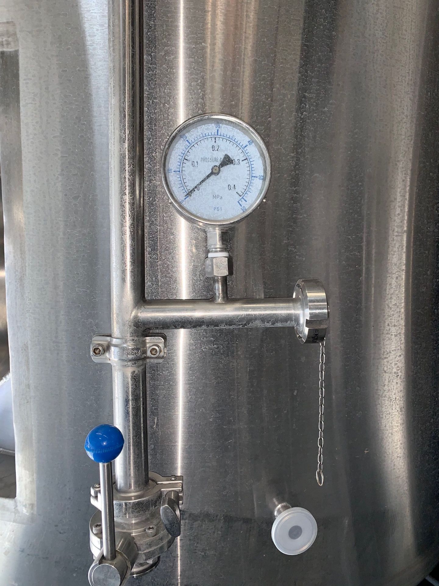 2015 Deutsche Beverage 10 BBL Fermenter, Glycol Jacketed, Approx Dim | Subj to Bulk | Rig Fee: $500 - Image 2 of 13
