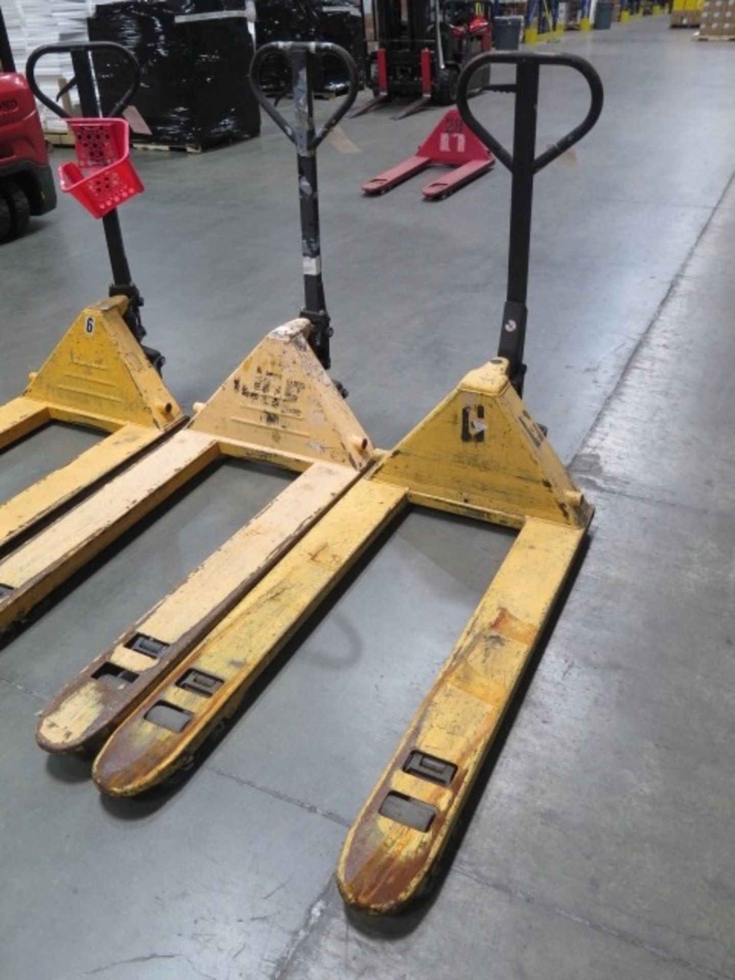 (3) Manual Pallet Jacks | Rig Fee: Hand Carry - Image 3 of 7