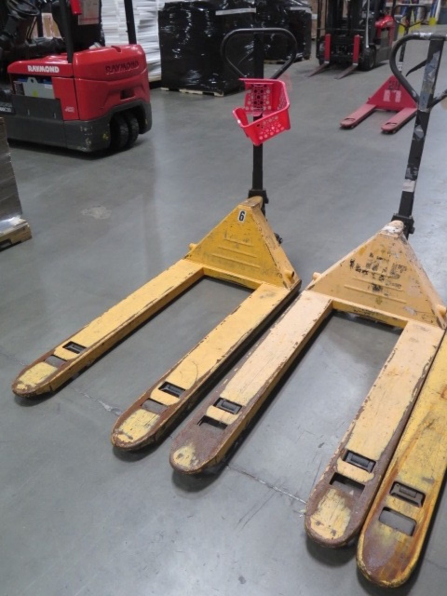 (3) Manual Pallet Jacks | Rig Fee: Hand Carry - Image 4 of 7