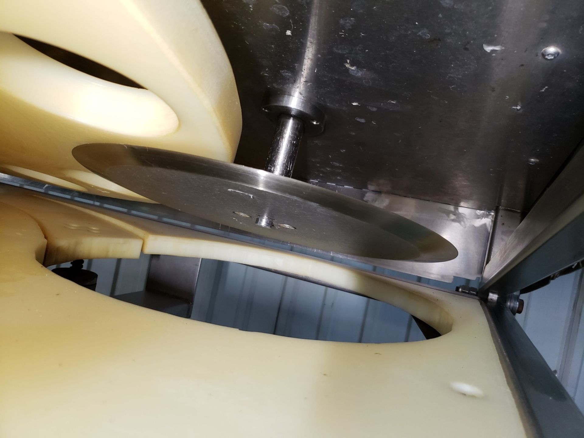 16 Station Carousel Type Continuous Onion Slicer, Dual Blade | Rig Fee: $250 - Image 3 of 4