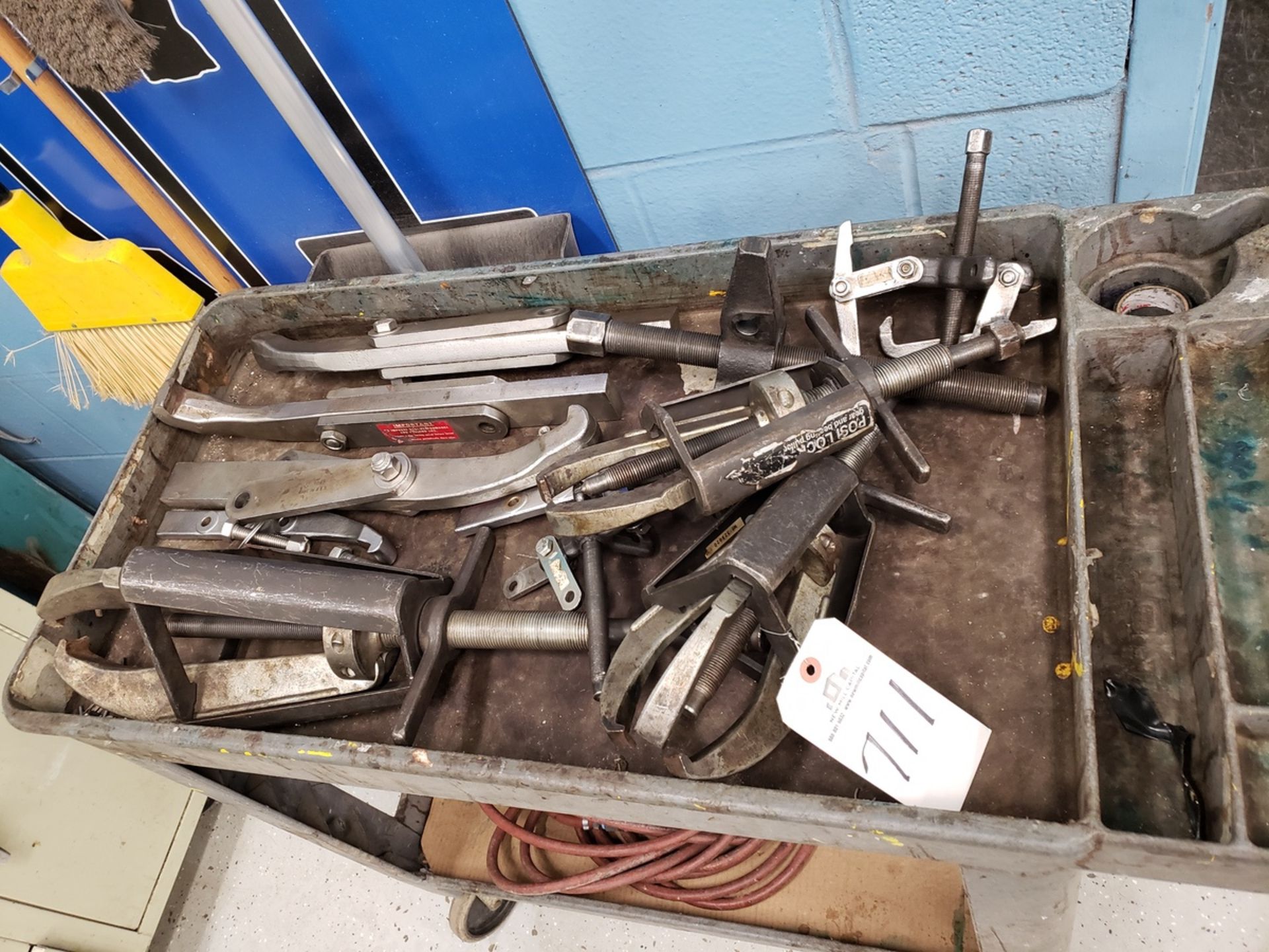 Lot of Gear and Bearing Pullers | Rig Fee No Charge