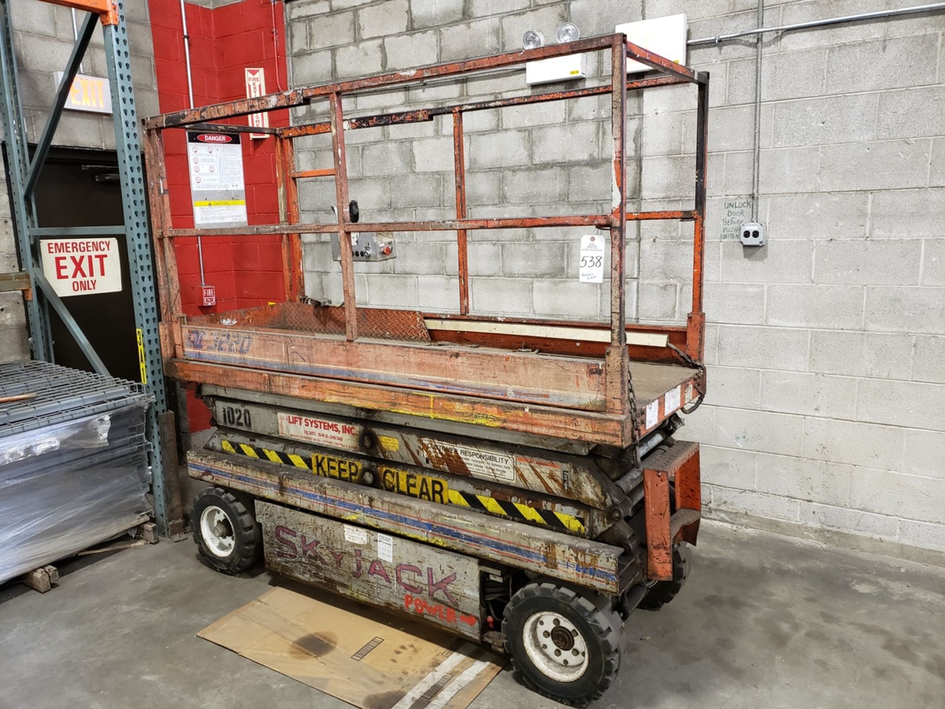 Skyjack Scissor Lift, M# SJII 3220 | Rig Fee $100