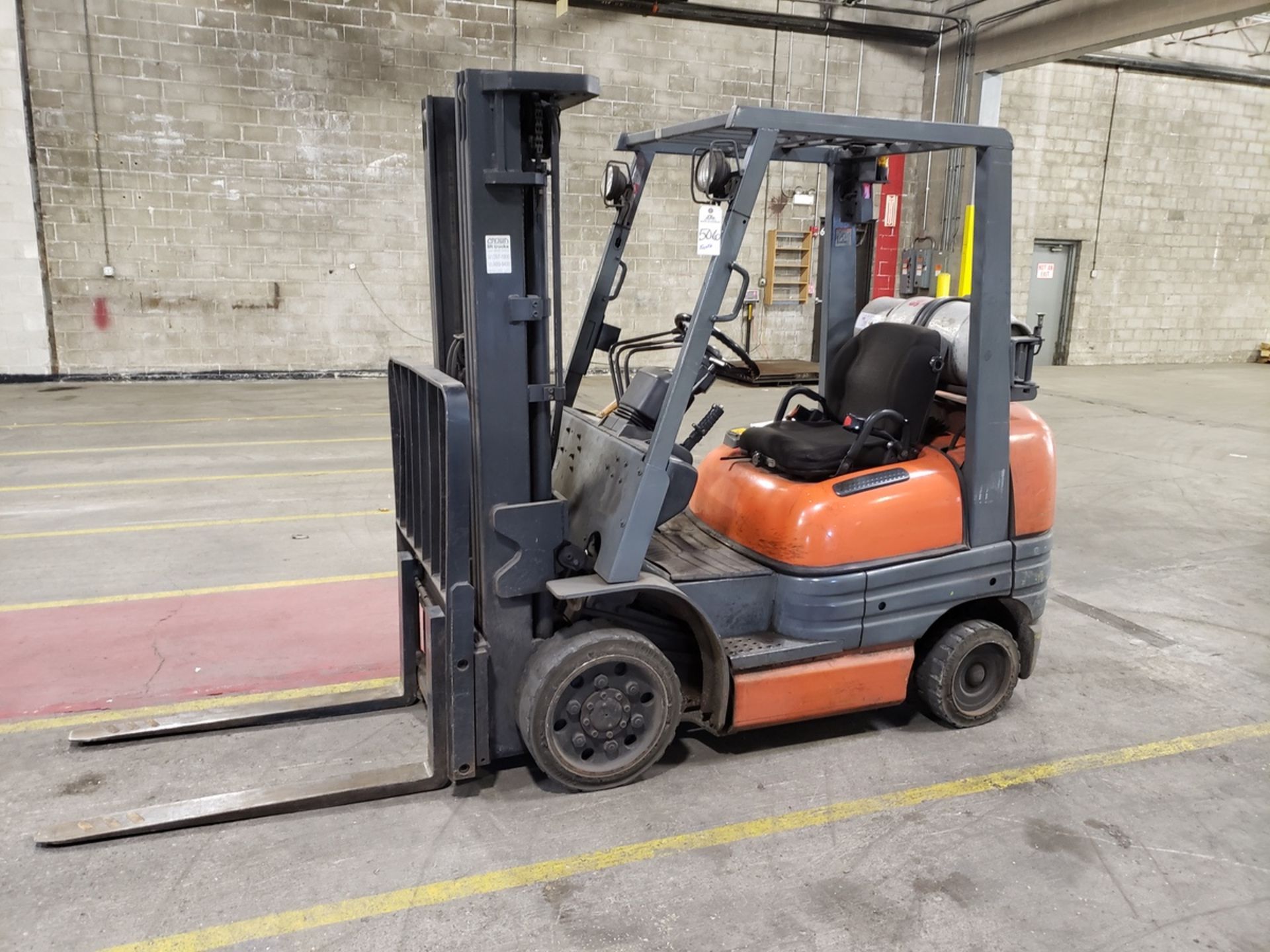 Toyota Forklift, LP, Sideshift, Cap 4900 lbs., Hours 22840, M# 42-6FGCU25, S/N 81506 | Rig Fee $150