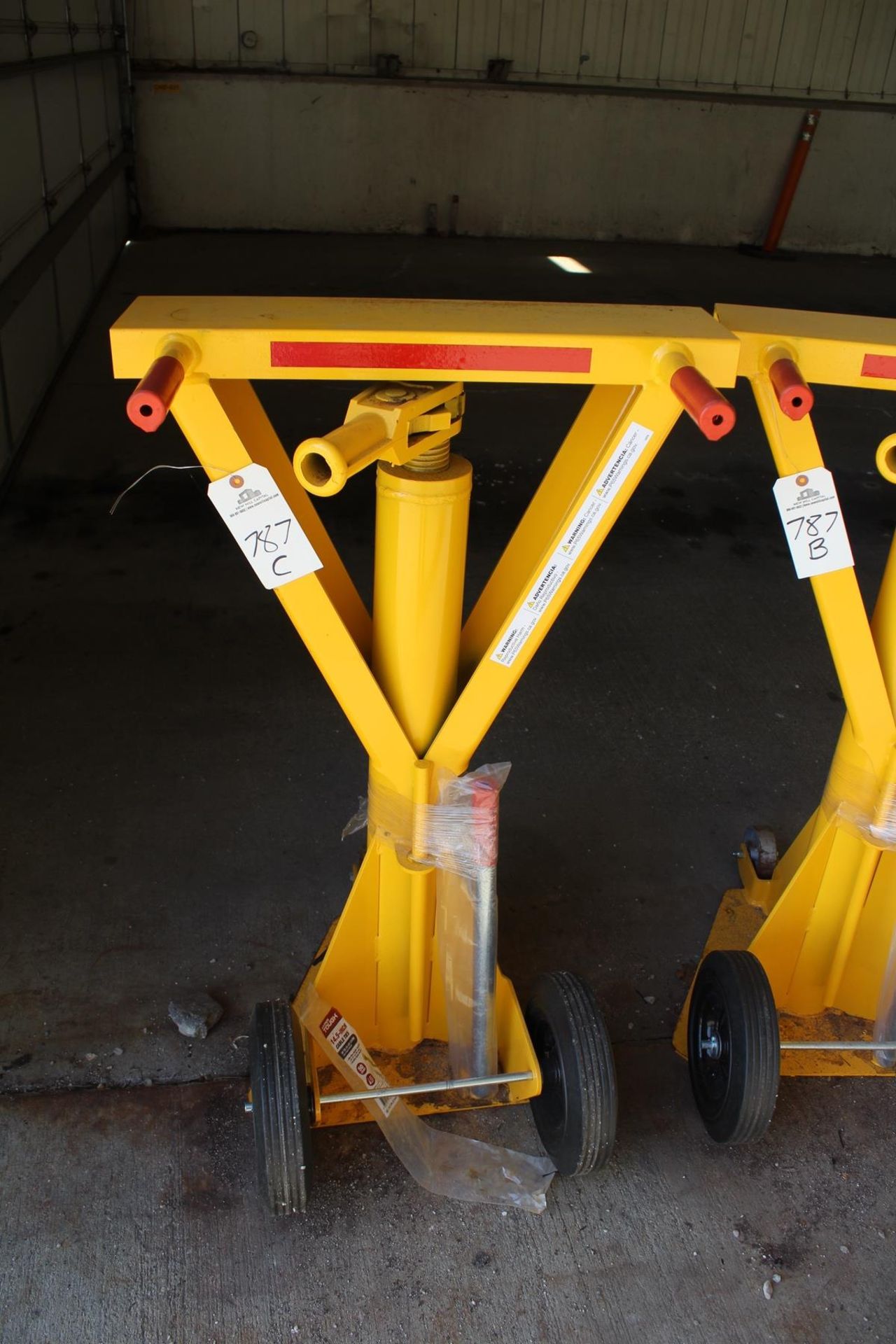 Trailer Stabilizer Jack | Rig Fee $25