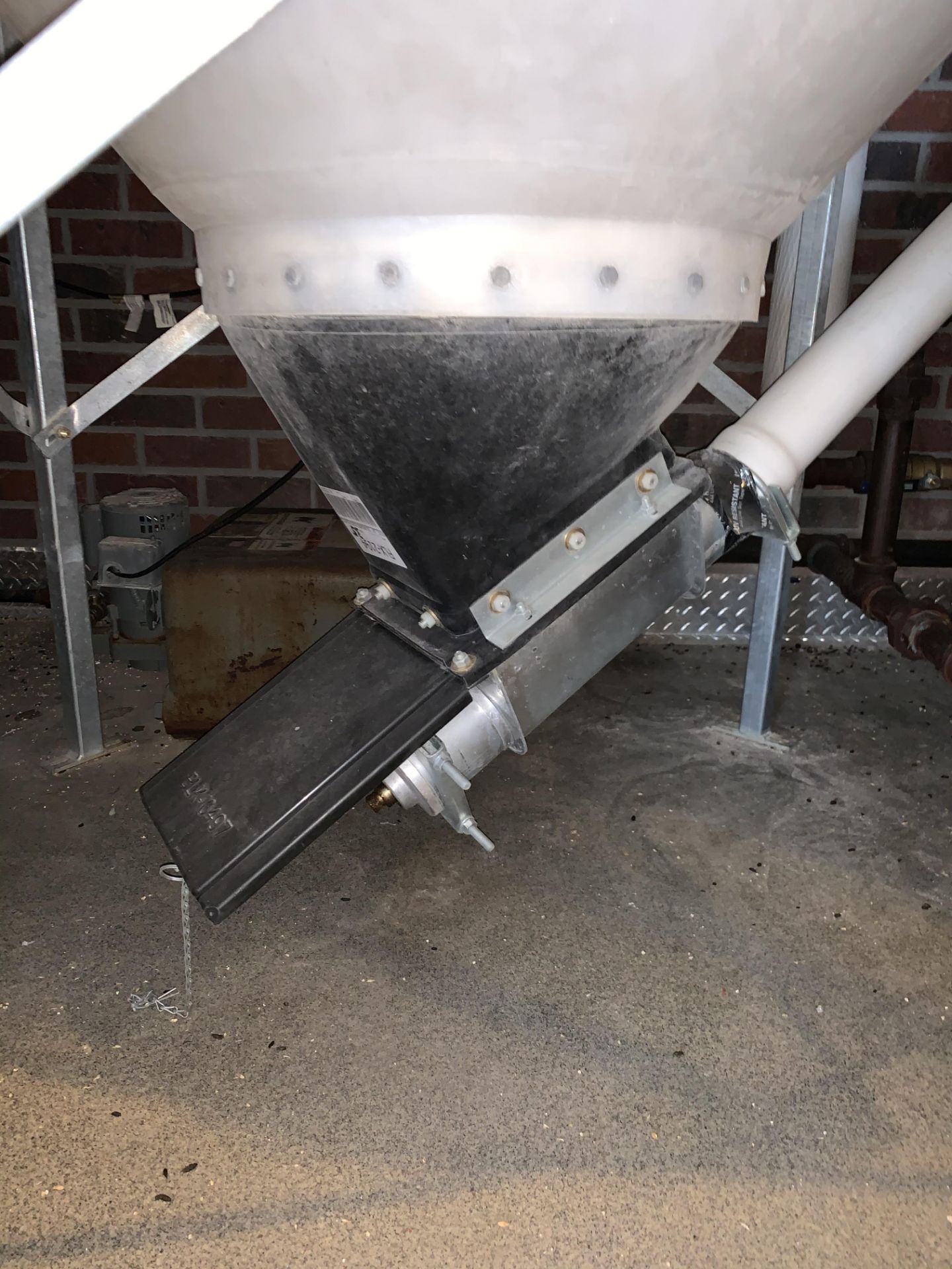 Flex Auger Conveyor & Motor - Subj to Bulk | Rig Fee: $275