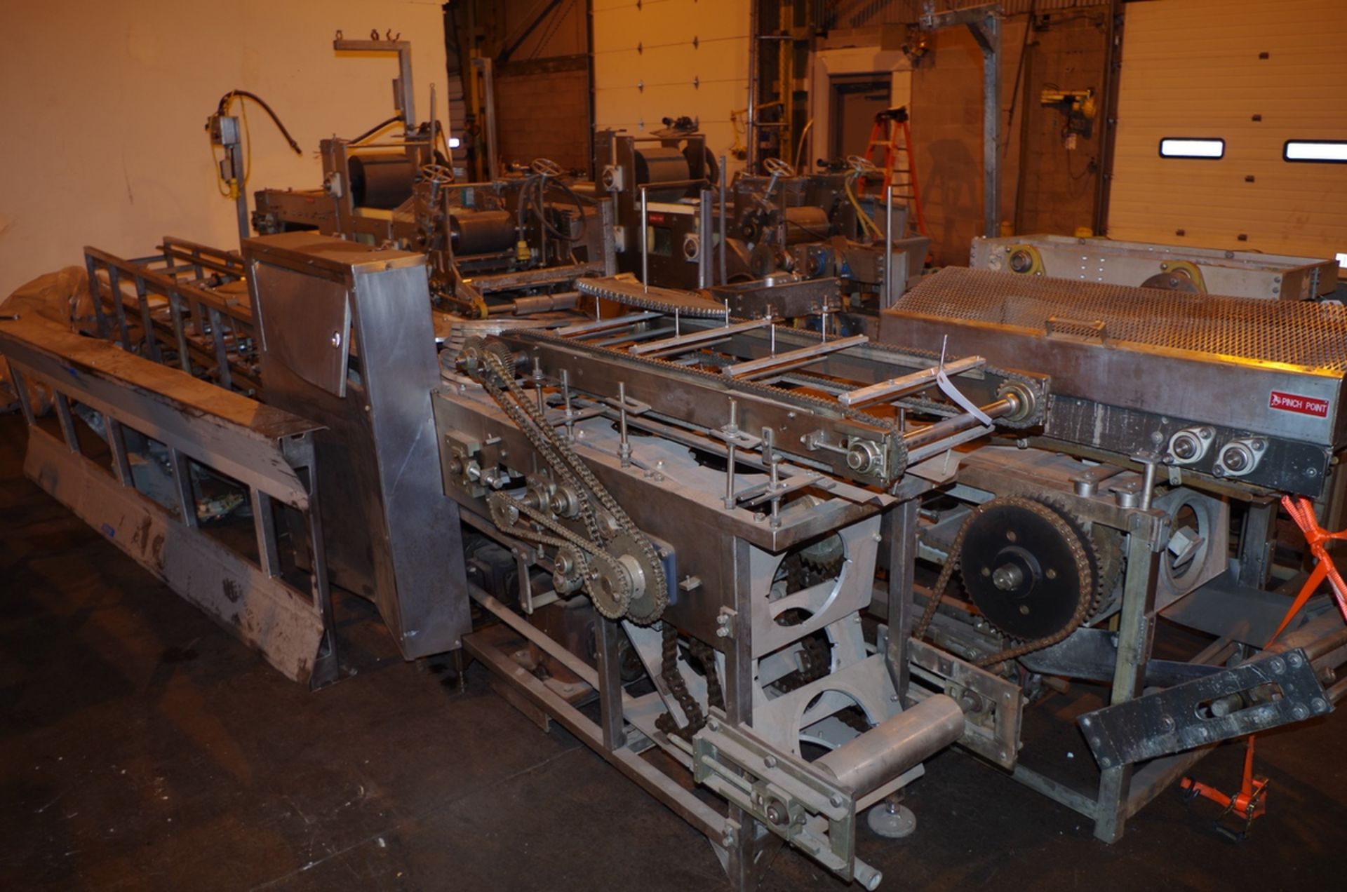 Straight Line Pie Filler, with 9" and 7" Round Plates, with drives and chains | Rig Fee: $300