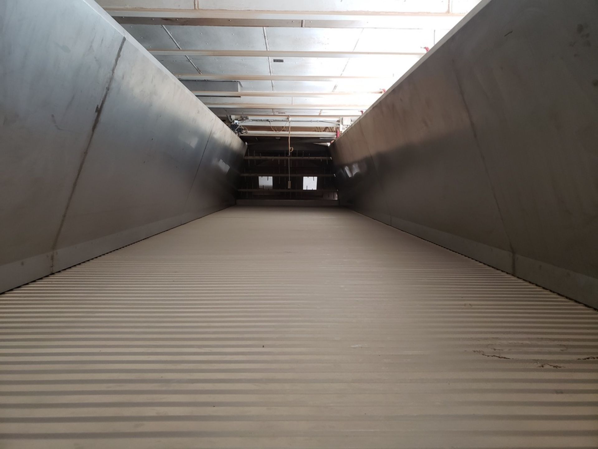 10' X 45' Grain Surge/Drying Conveyor Bin | Rig Fee: Contact Rigger - Image 2 of 4