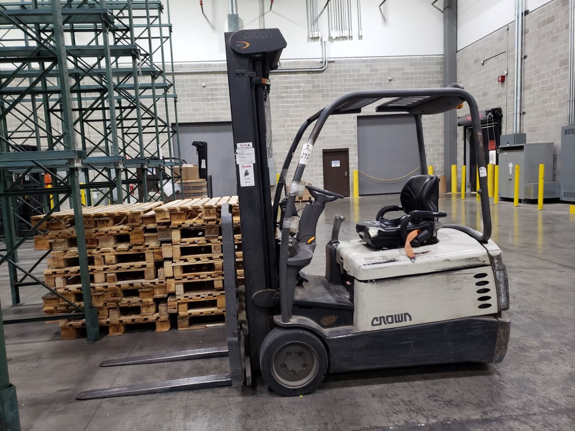 2004 Crown Forklift Model 4000 Series Electric Lift Truck, S/N 9A134699, Asset # | Rig Fee: $150