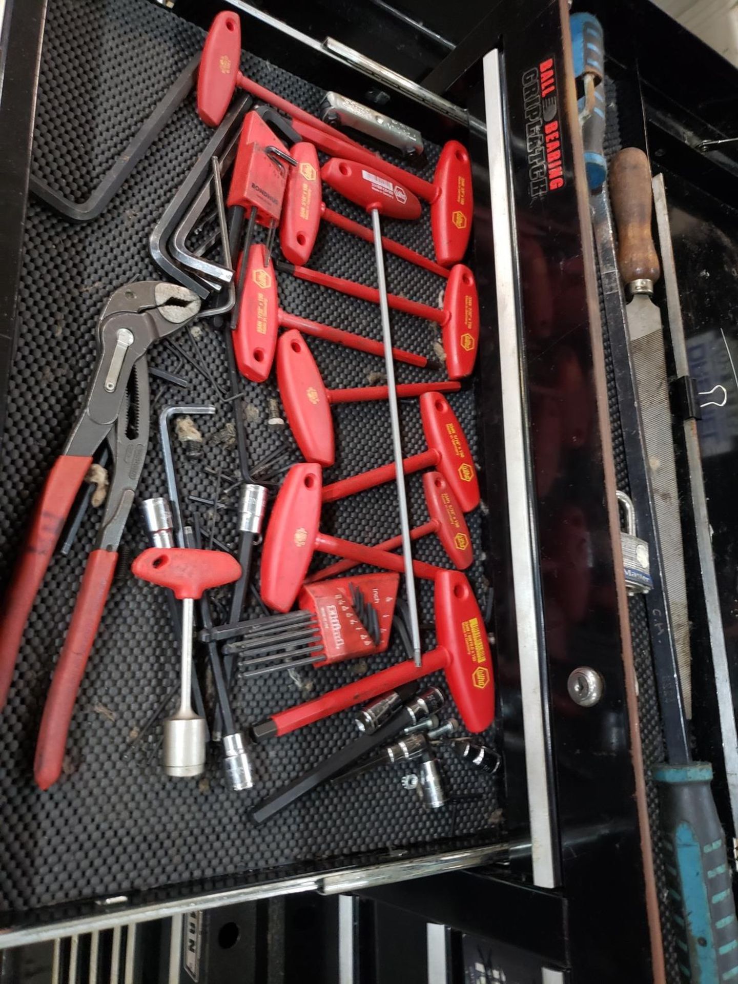 Craftsman Top & Bottom Tool Chests, W/ Contents, (See Additional Pictures) Rig Fee: $50 - Image 3 of 14