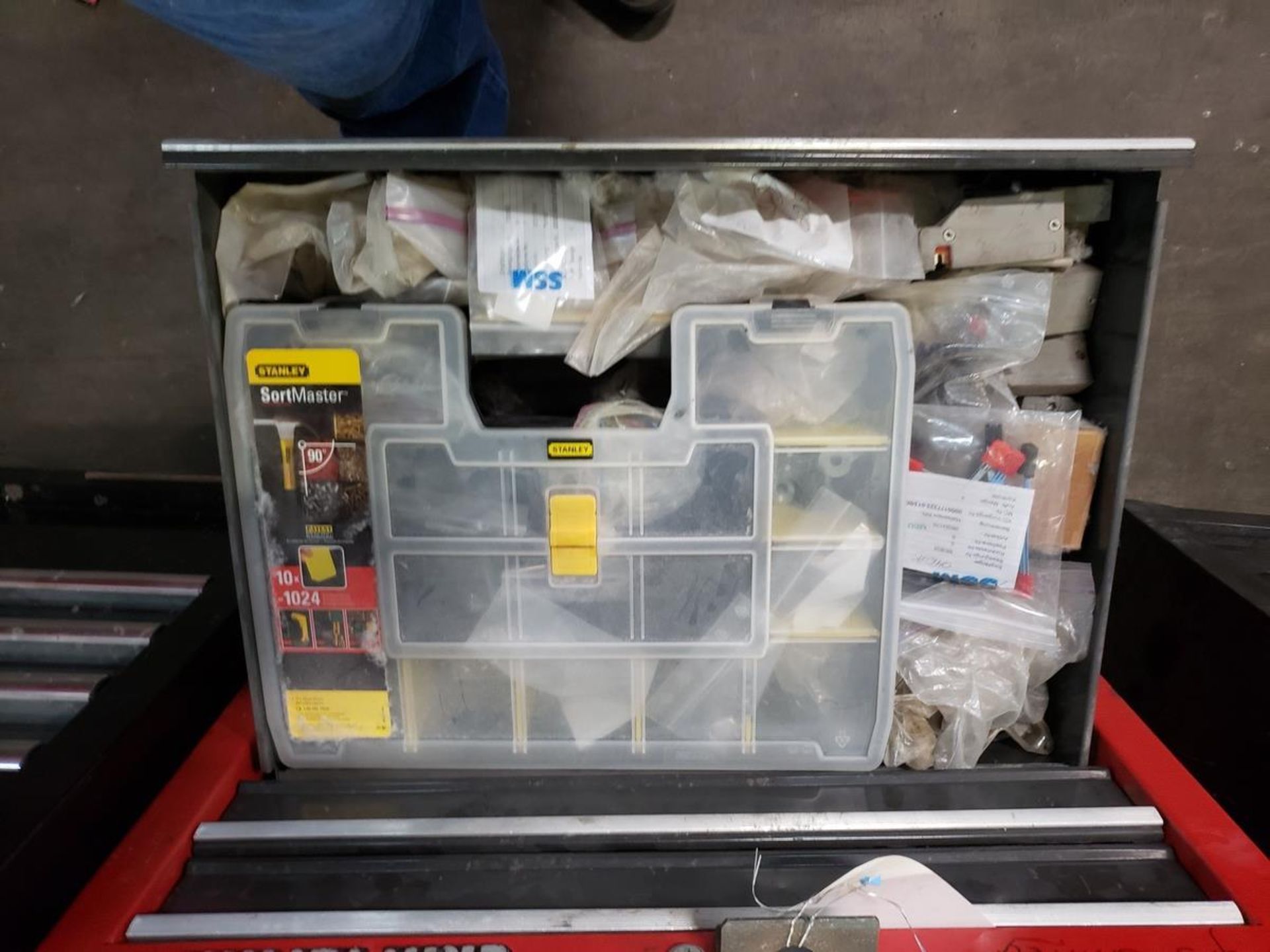 Craftsman Bottom Tool Chest, W/ Contents, (See Additional Pictures) Rig Fee: $25 - Image 4 of 6