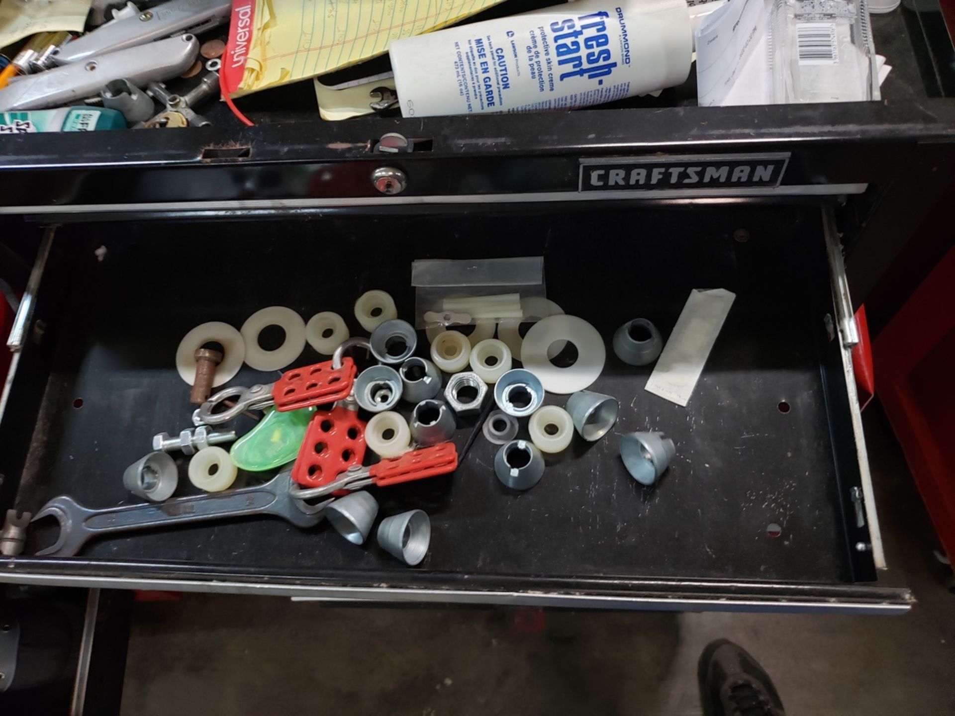 Craftsman Top & Bottom Tool Chests, W/ Contents, (See Additional Pictures) Rig Fee: $25 - Image 3 of 9