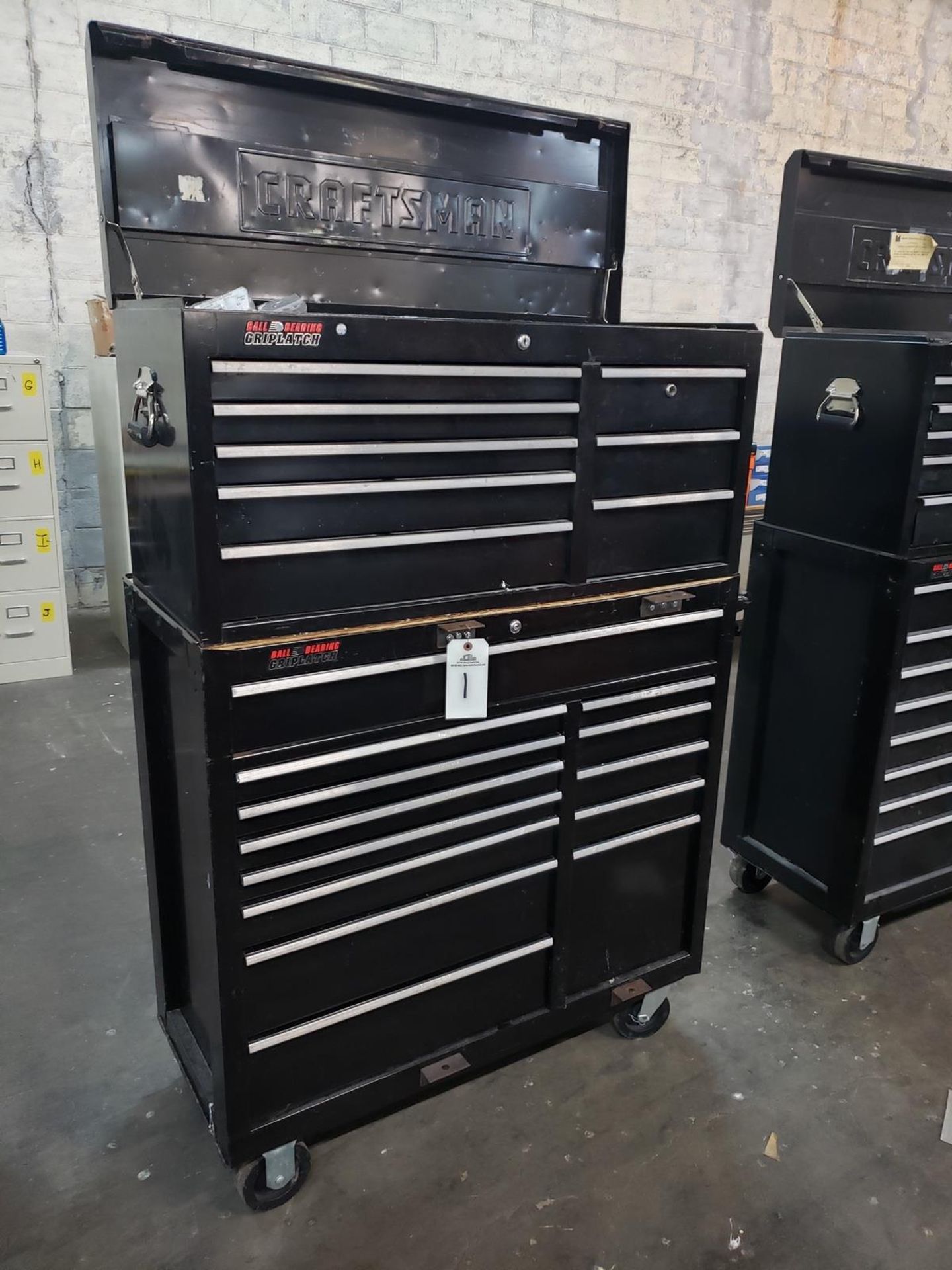 Craftsman Top & Bottom Tool Chests, W/ Contents, (See Additional Pictures) Rig Fee: $50