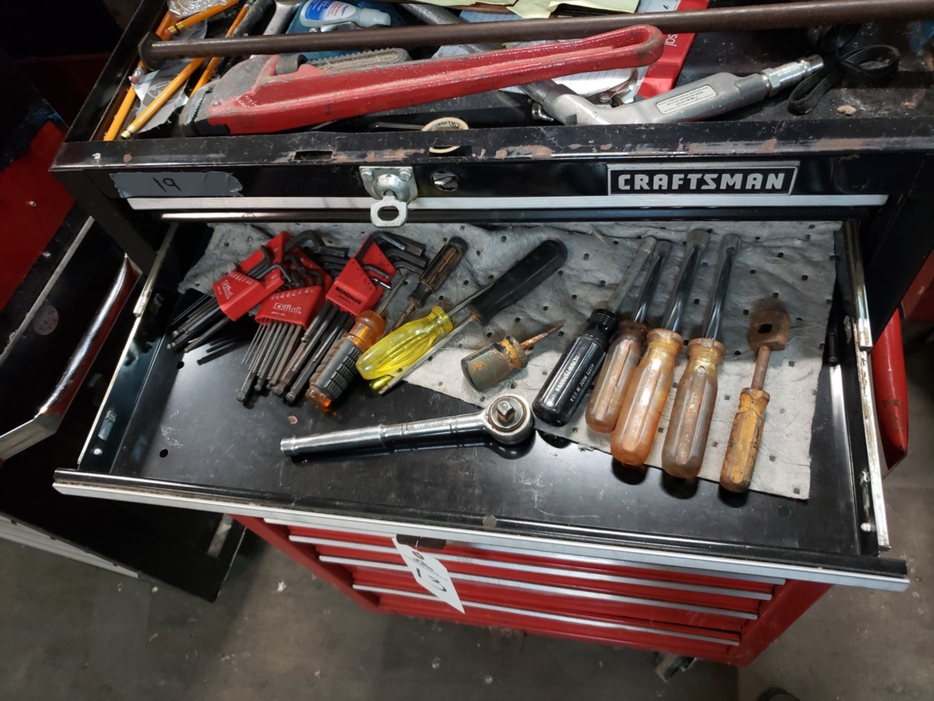 Craftsman Top & Bottom Tool Chests, W/ Contents, (See Additional Pictures) Rig Fee: $25 - Image 3 of 8