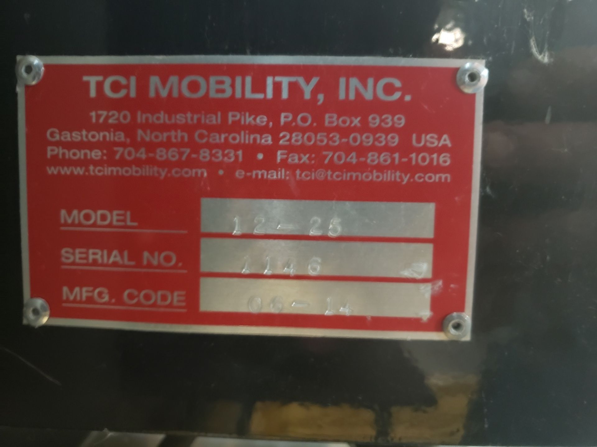 Lot of (2) TCI Mobility Battery Chargers, M# 12-25 Rig Fee: $25 - Image 3 of 3