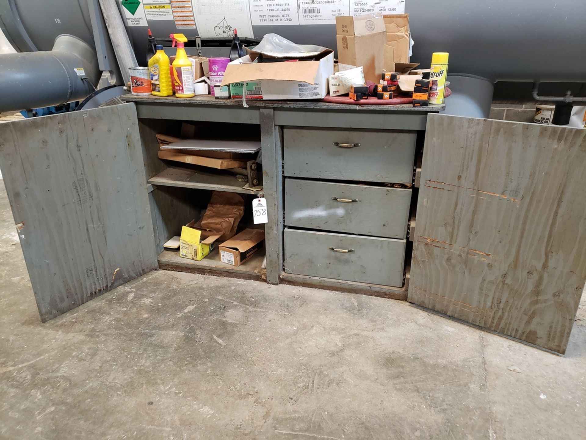 Work Bench W/Contents Rig Fee: $50