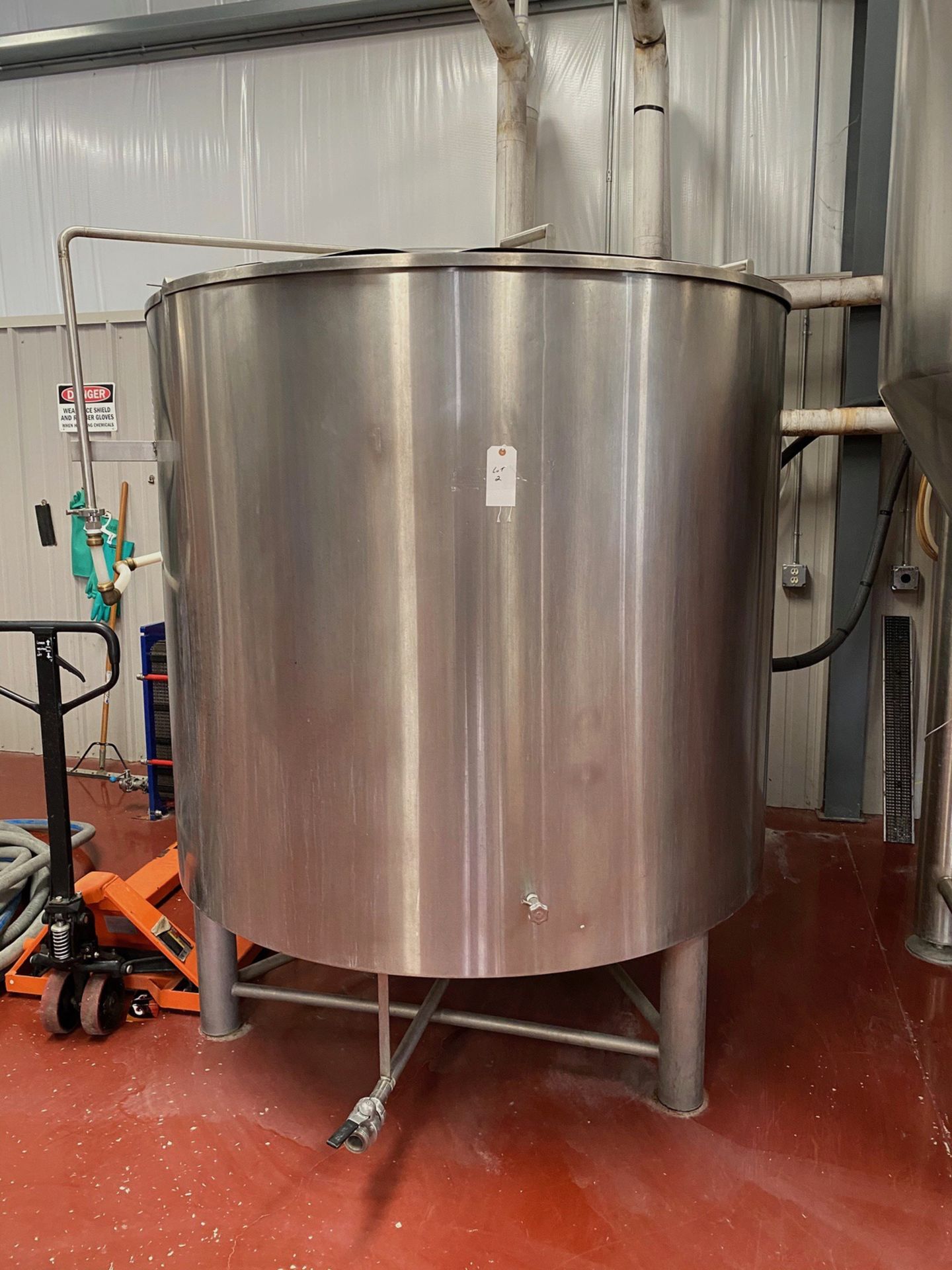 Newlands 20 BBL Jacketed Cold Liquor Tank, Model OFV20B, Approx Dims: - Subj to Bulk | Rig Fee: 750