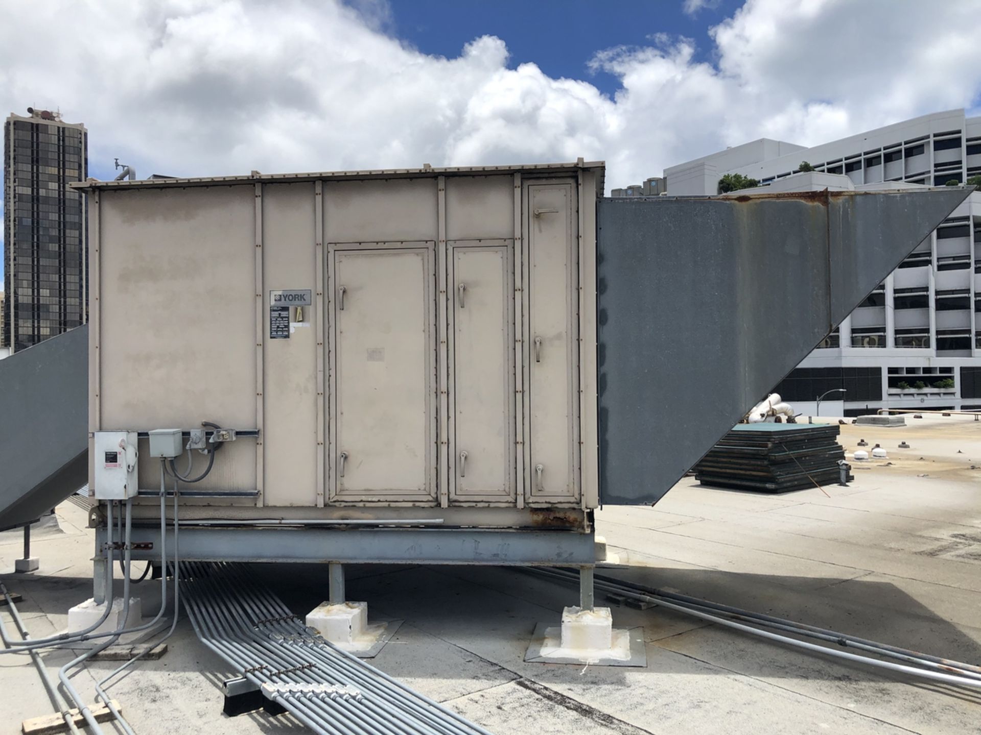 (2) York Air Handler, Model CP350FC | Rig $ See Desc - Image 11 of 17