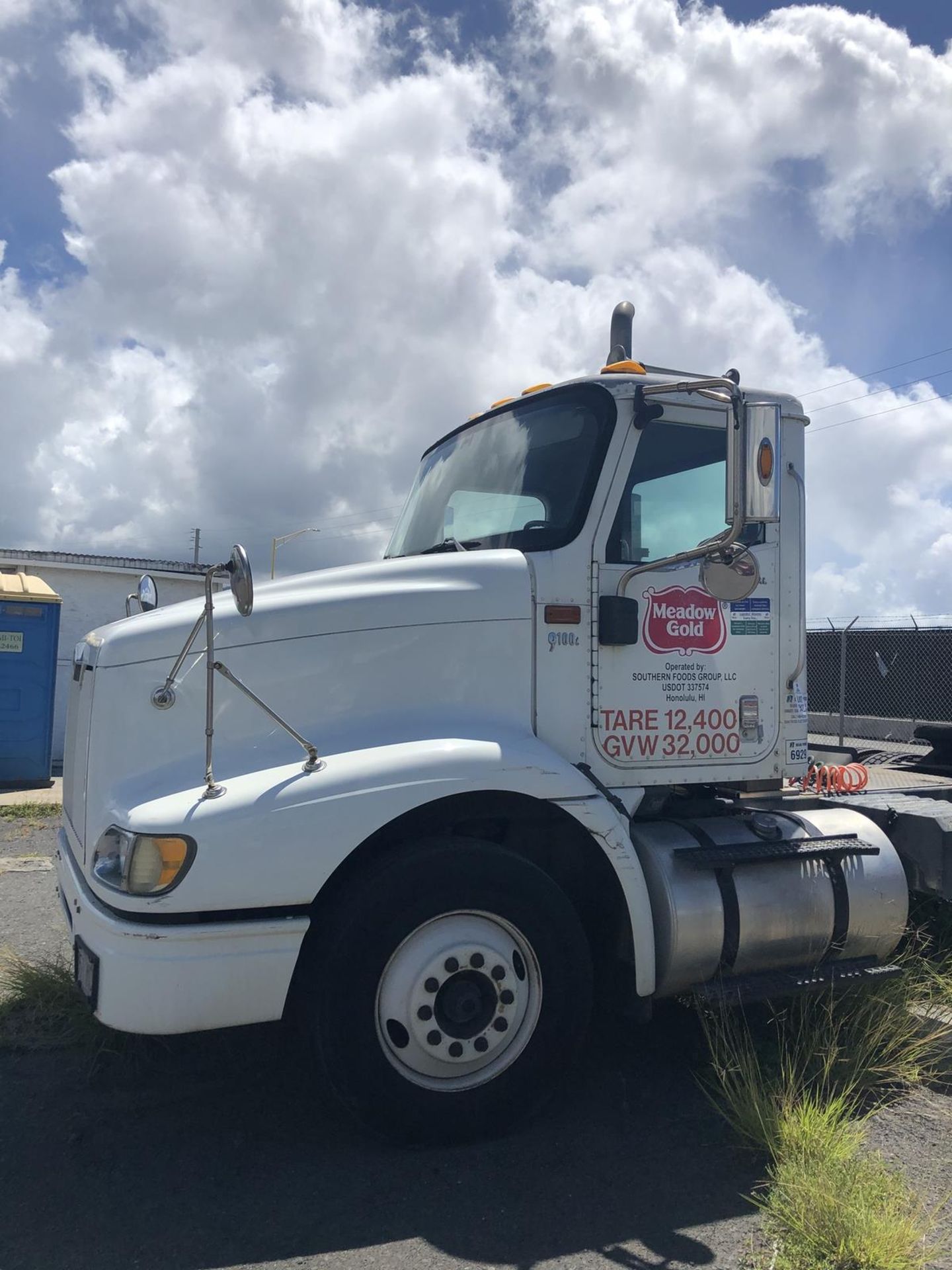 2002 International 9200i Tractor, Mileage 74,608, 2 Axles, Conve (Sand Island Lot) | Buyer to Remove - Image 15 of 15