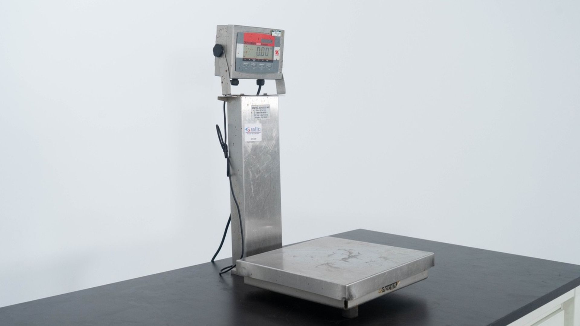 Ohaus Defender 3000XtremeW Digital Scale, Model T32XW, S/N: B819812813, (1) Ohaus D | Rig Fee: $25 - Image 2 of 5