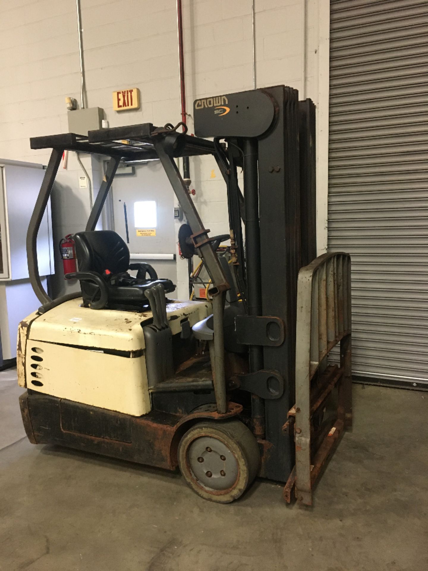 Crown SC 4500 Series Type E Fork Truck, Model 55F-SSS-A173, S/N: 9A16446 (PC 321367 | Rig Fee: $50