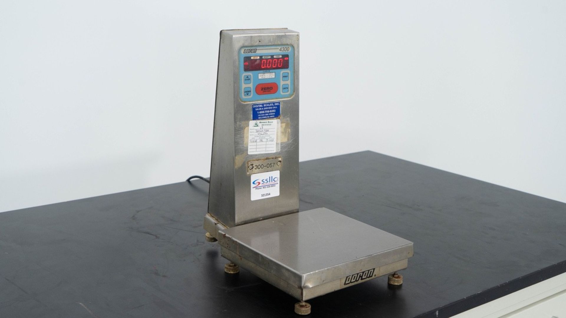 Doran Scales 4300 Digital Scale, Model 4300, S/N: 432096, Electrical: 115V, 50/60Hz | Rig Fee: $25 - Image 2 of 4