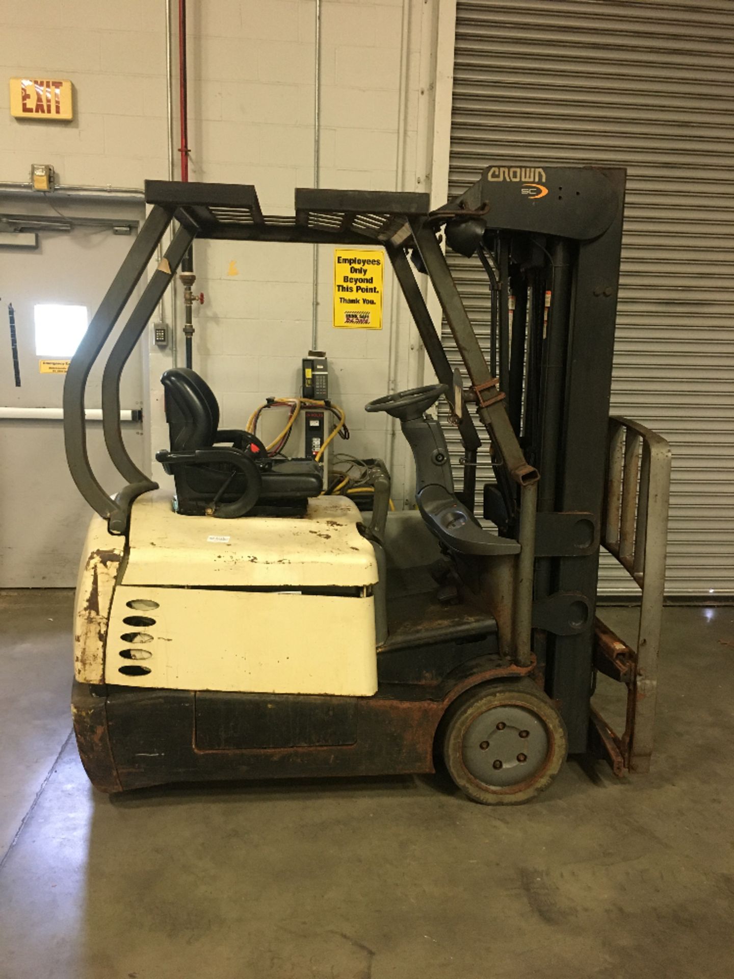 Crown SC 4500 Series Type E Fork Truck, Model 55F-SSS-A173, S/N: 9A16446 (PC 321367 | Rig Fee: $50 - Image 3 of 3