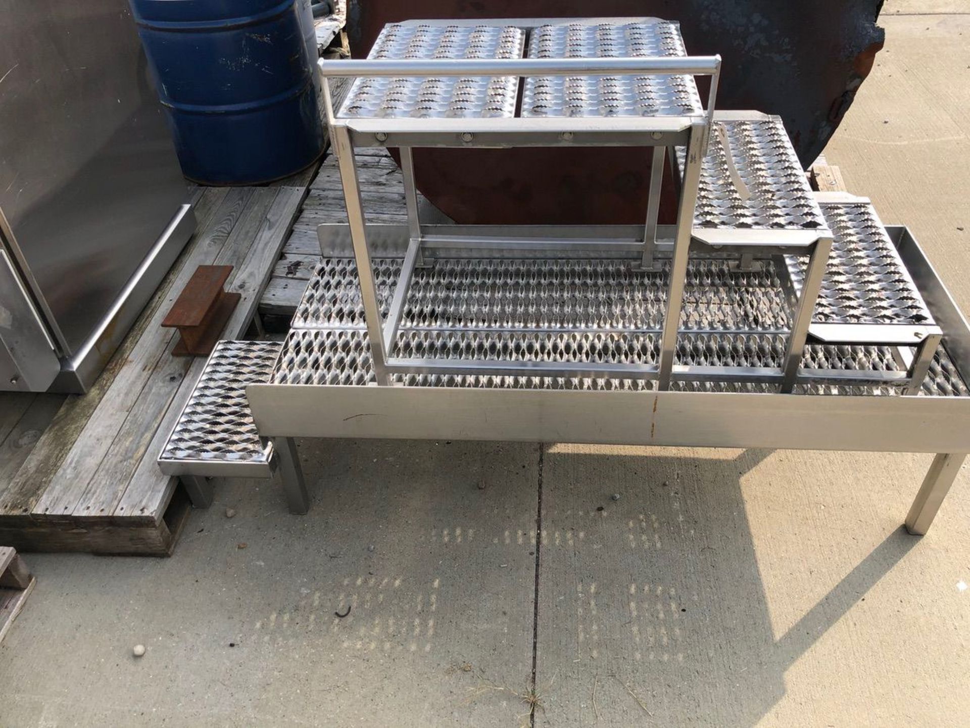 Stainless steel steps | Rig Fee: $25 See Full Desc - Image 2 of 2