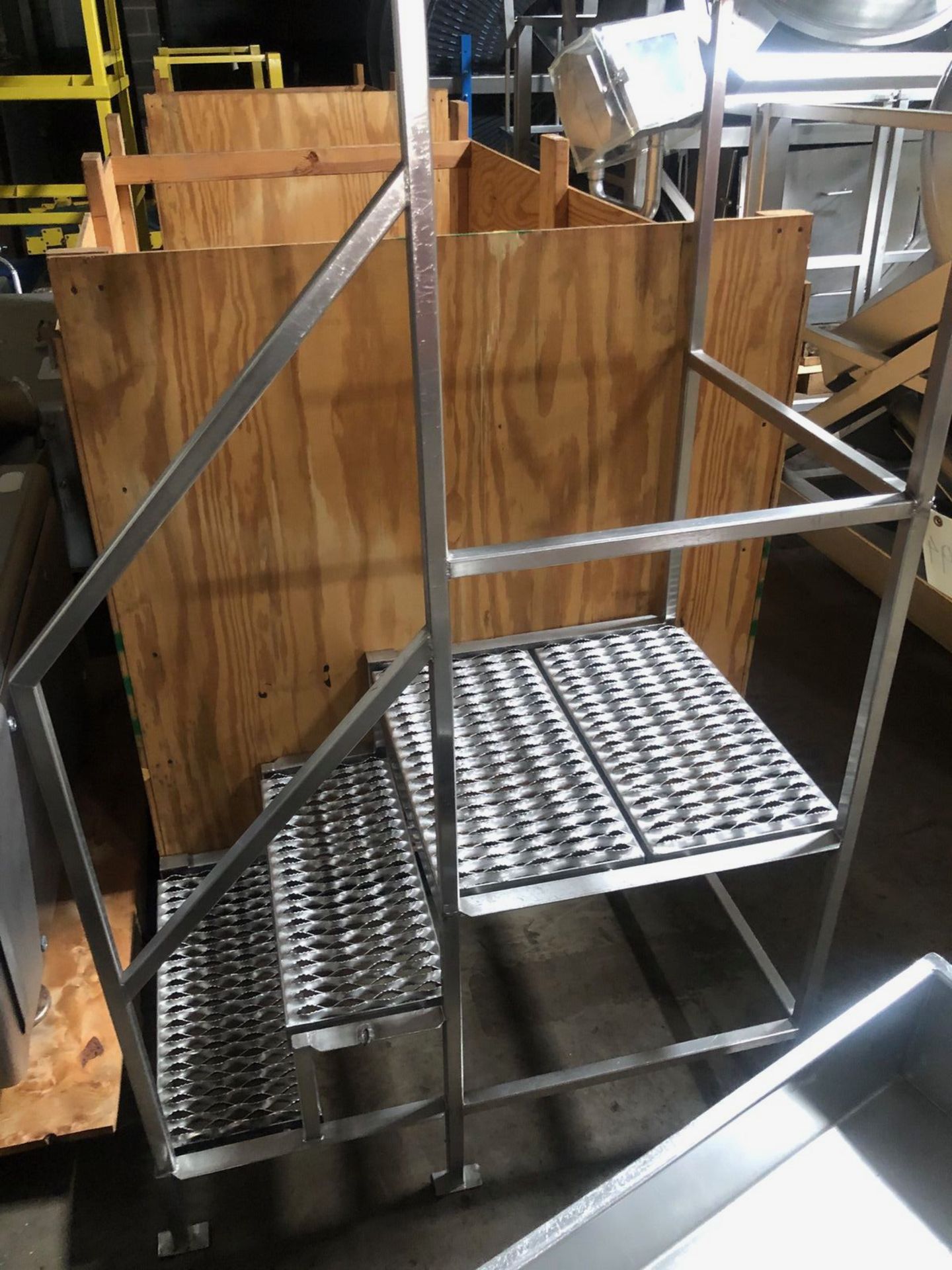 SS Platform, Approx 30in x 30in (Located at Rigger's Warehouse/Yard) | Rig Fee: $25 See Full Desc