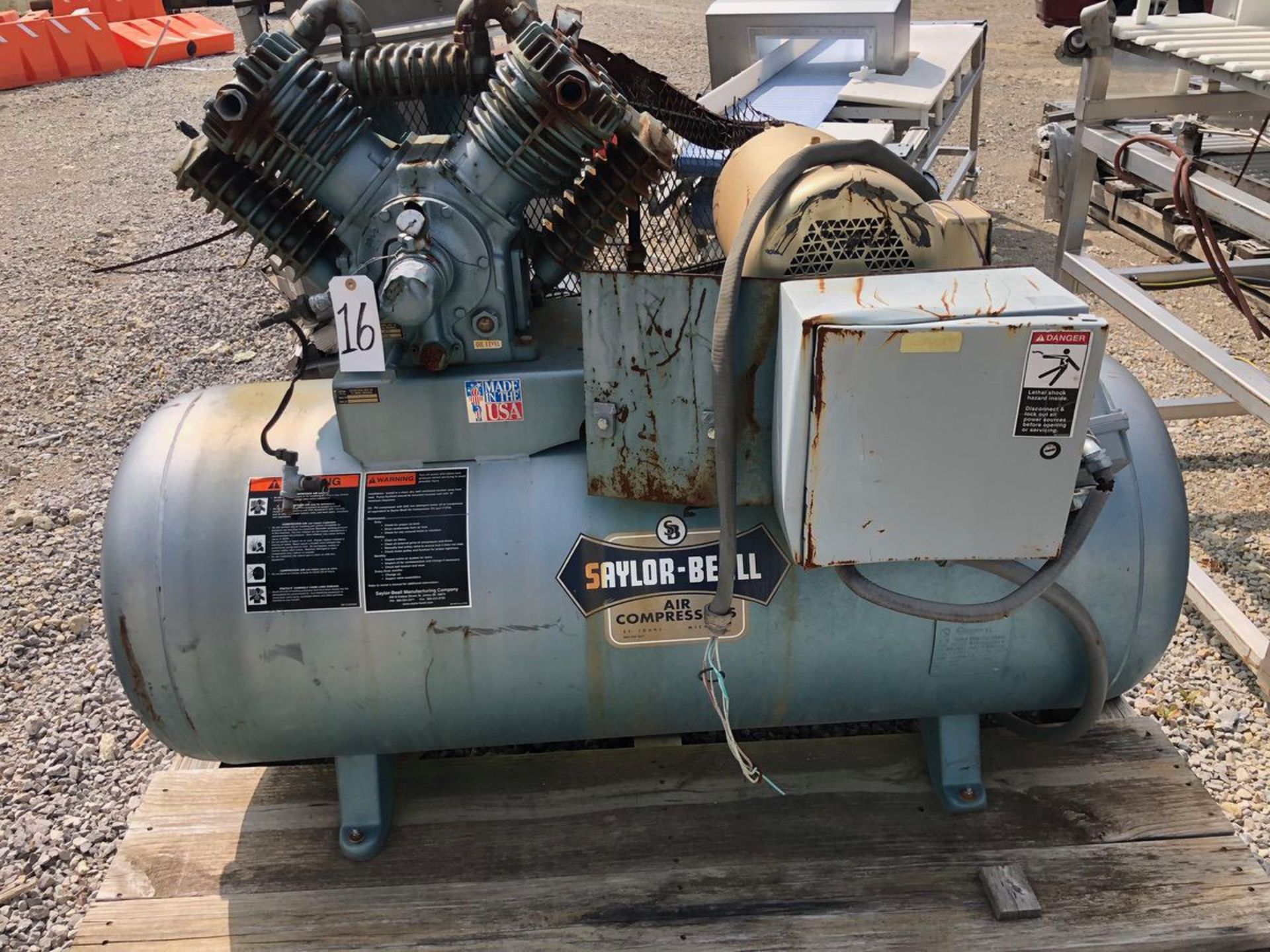 Saylor Beall Air Compressor, 120 Gallon | Rig Fee: $50 See Full Desc