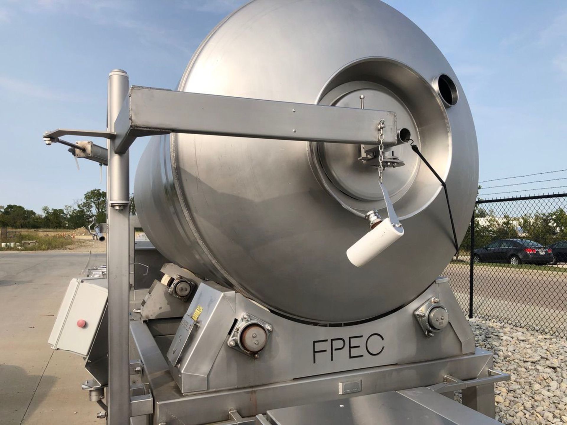 FPEC 6,000 LB Stainless Steel Vacuum Tumbler, S/N 6679 (Tagged as 81) | Rig Fee: $750 See Full Desc - Image 3 of 5