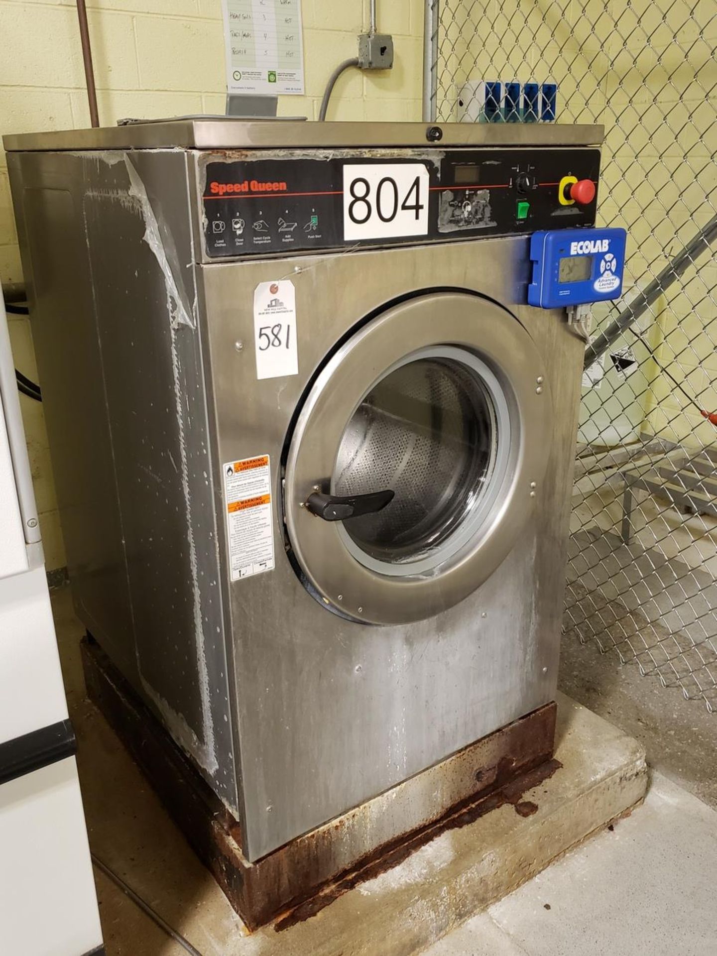Speed Queen Commercial Washer, M# SCN040GN2FU1001, S/N 0911003983 | Rig Fee: $150
