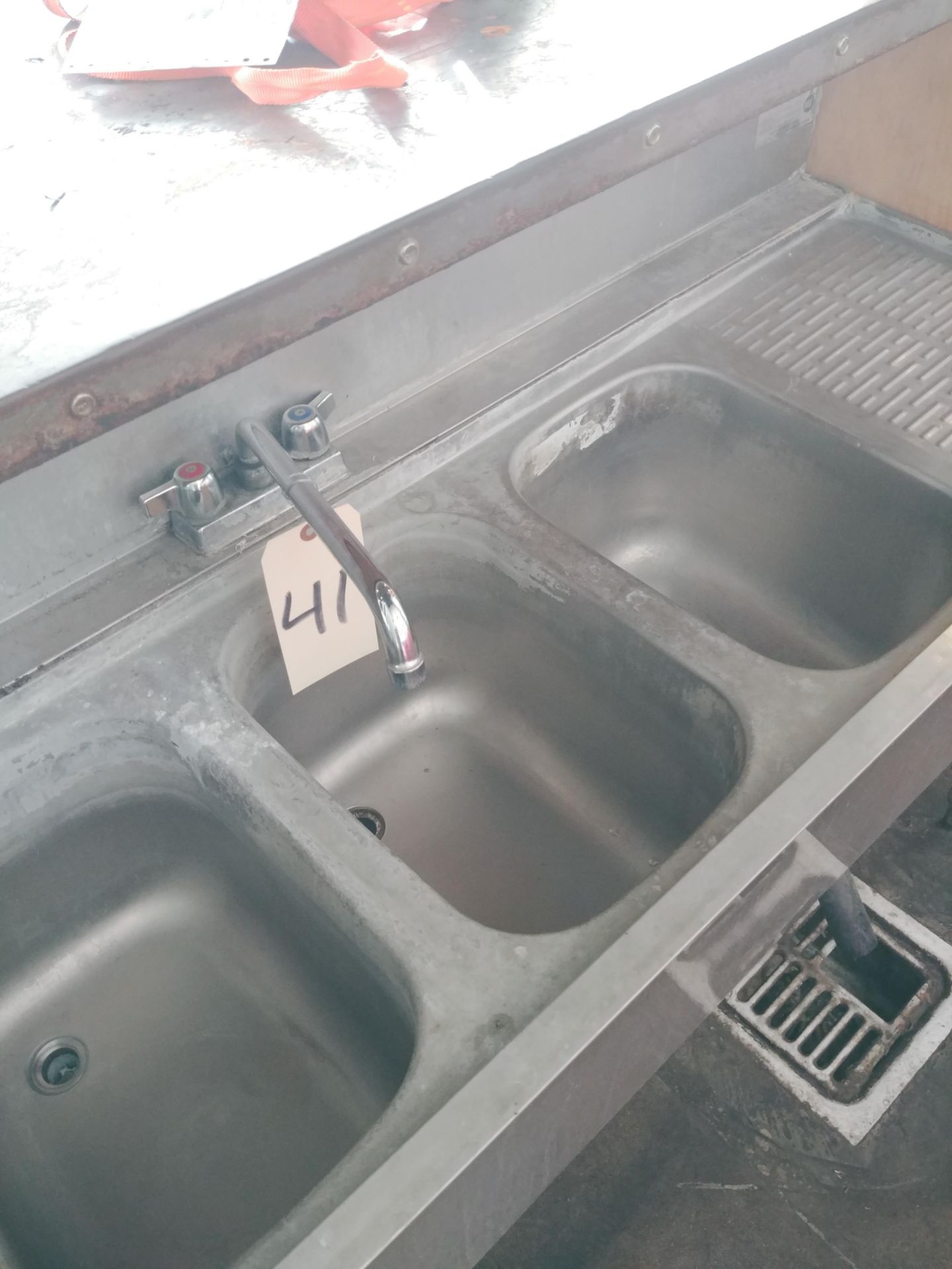 3-Compartment Stainless Steel sink - Sub to Bulk | Reqd Rig Fee: $200 - Image 2 of 4